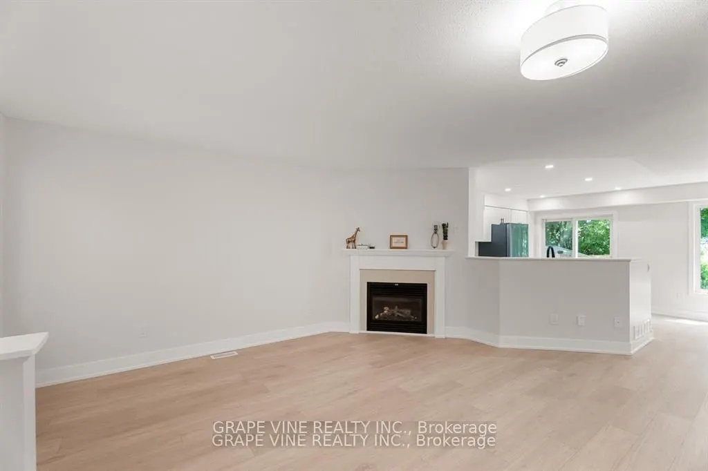 564 Aberfoyle Circle