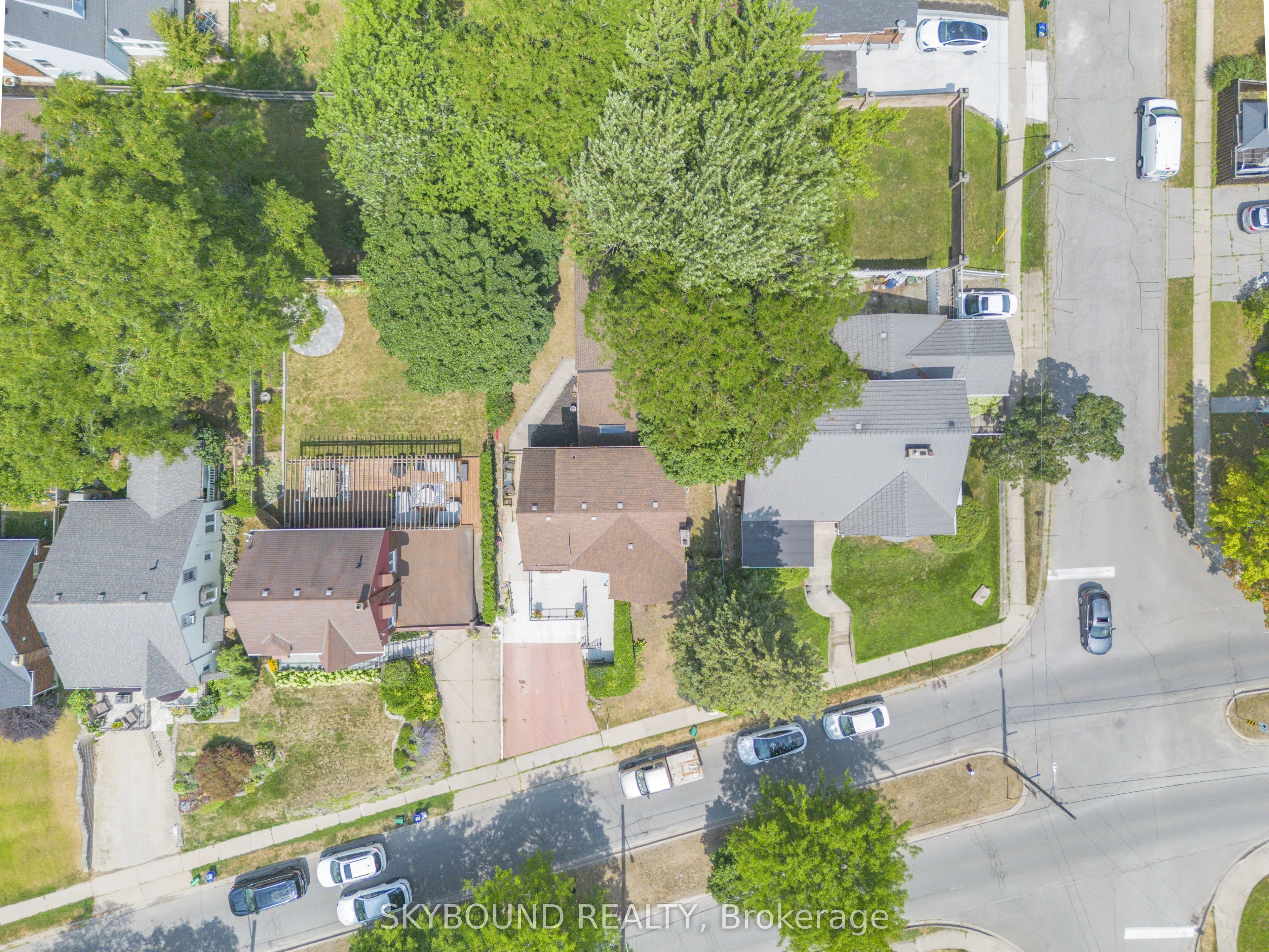 5177 Valley Way