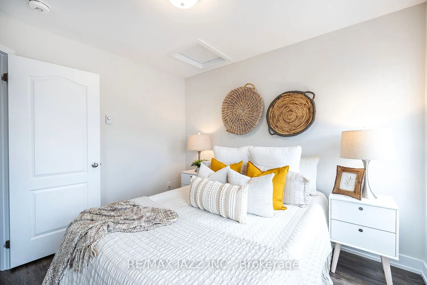 460 Lonsberry Drive, #407