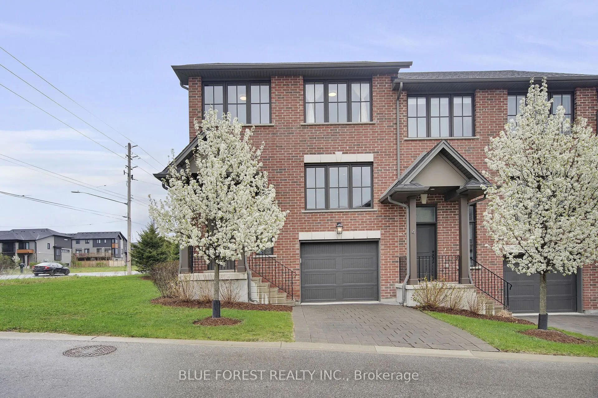 555 Sunningdale Road E, #2