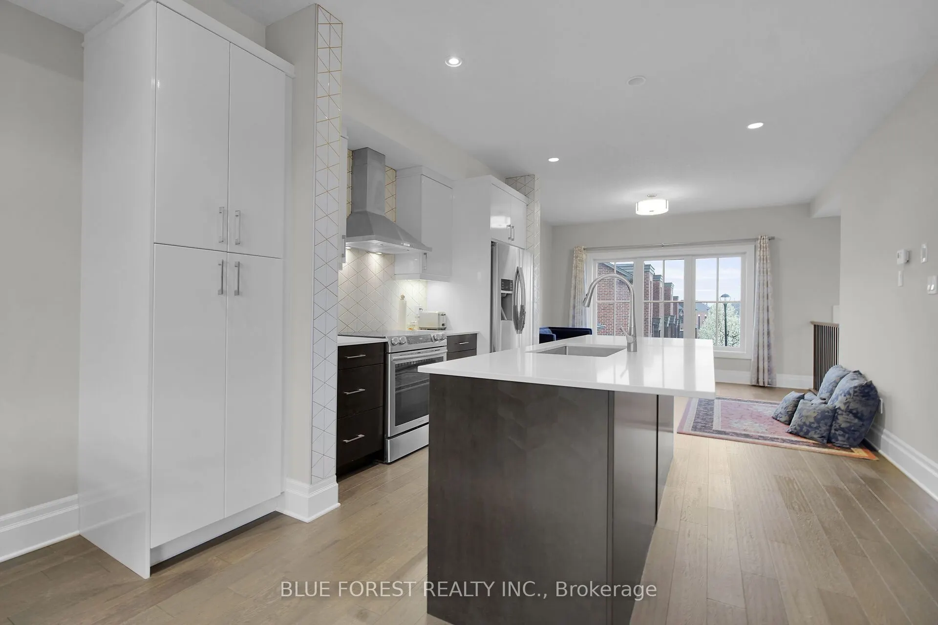 555 Sunningdale Road E, #2