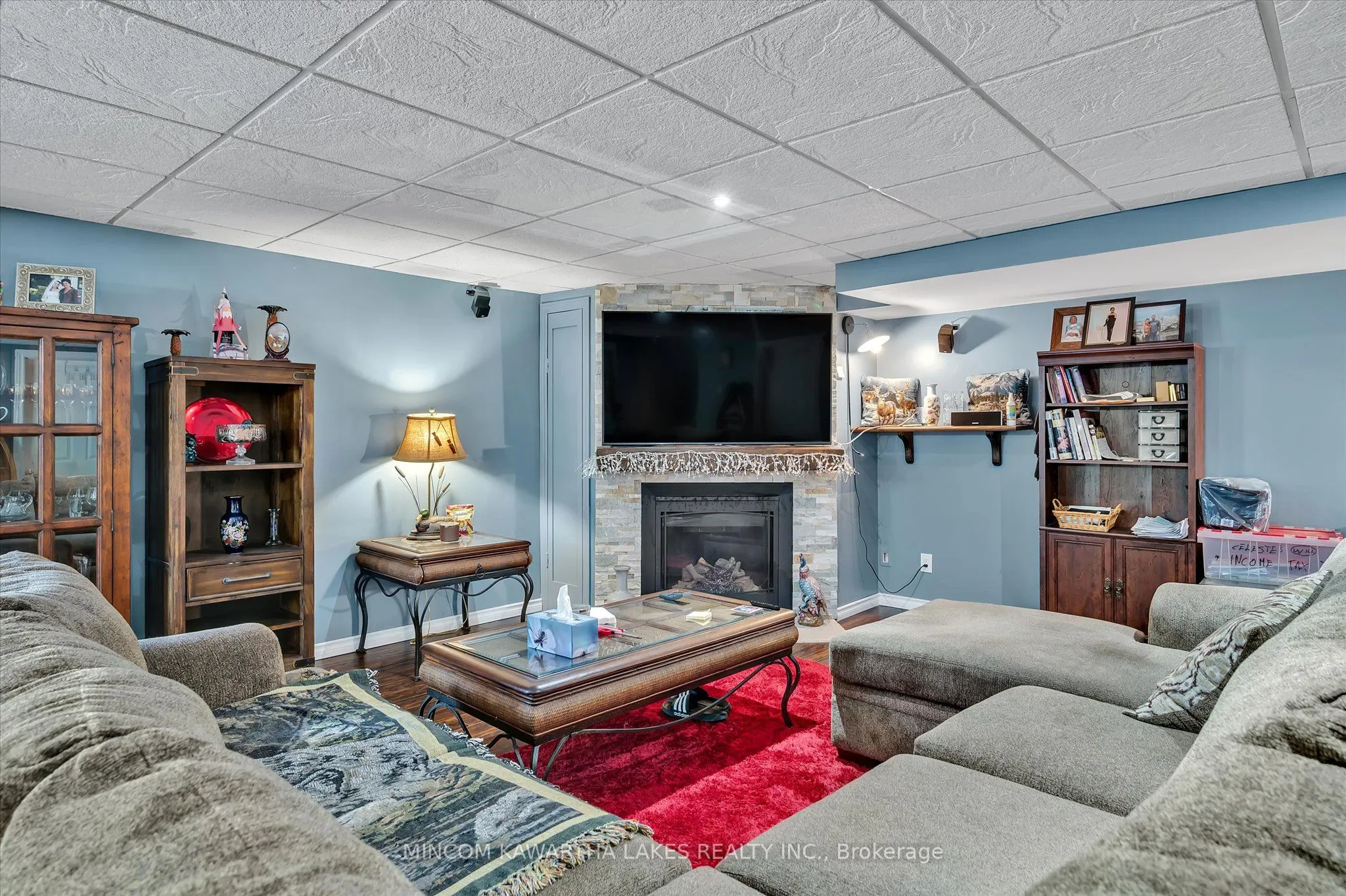 2 Peace Crescent