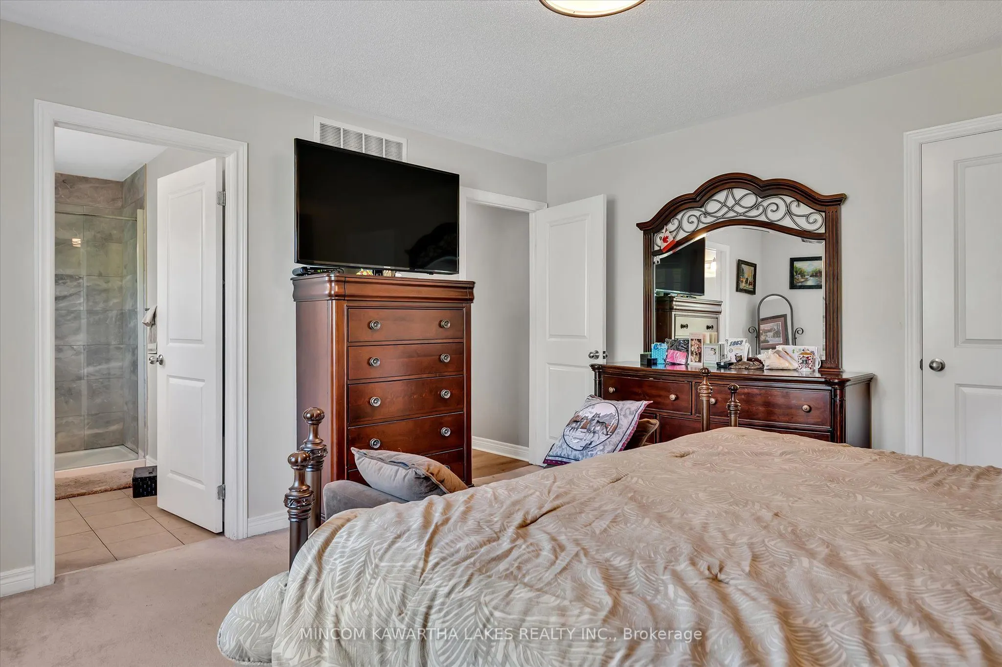 2 Peace Crescent
