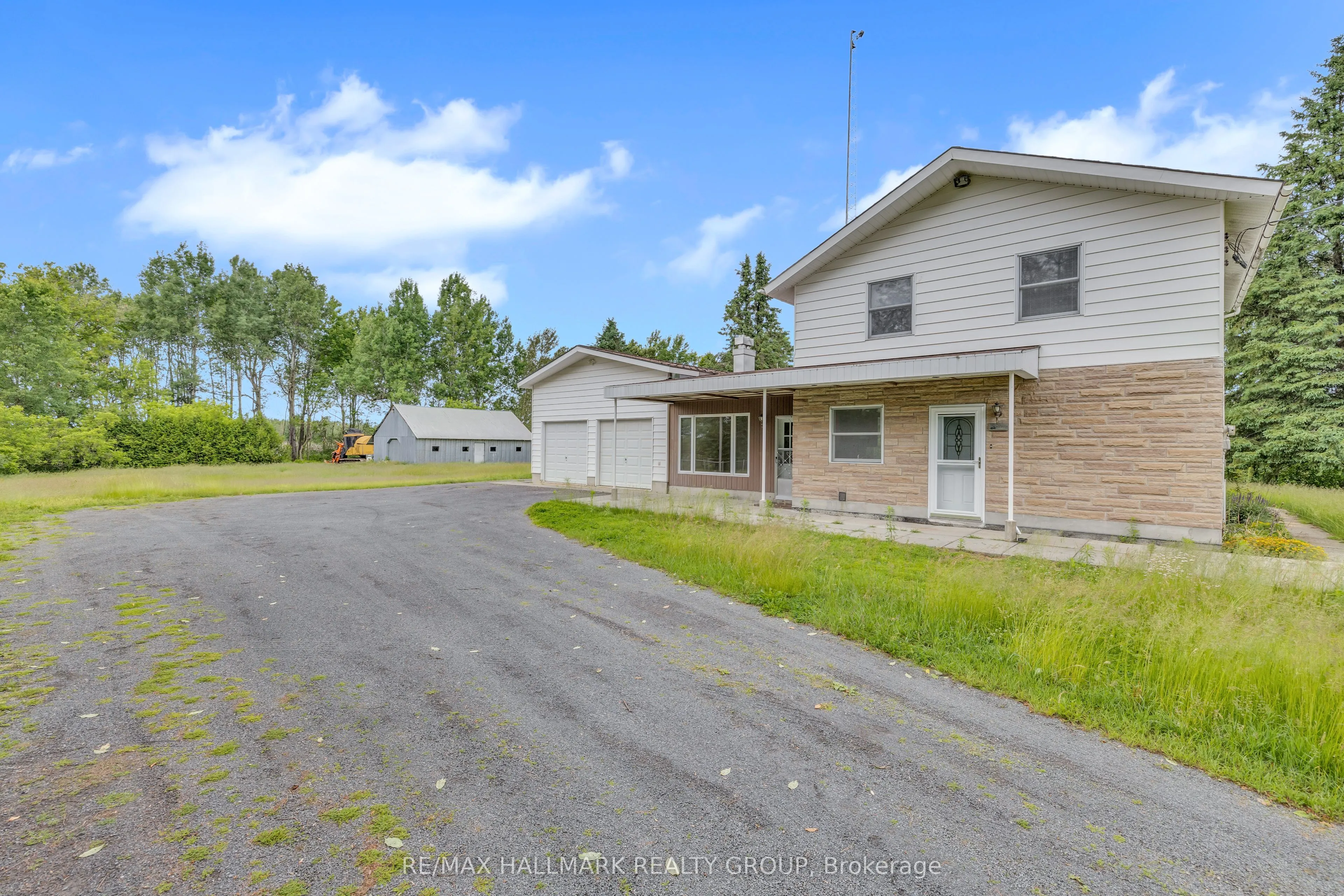 2551 RUSSLAND Road