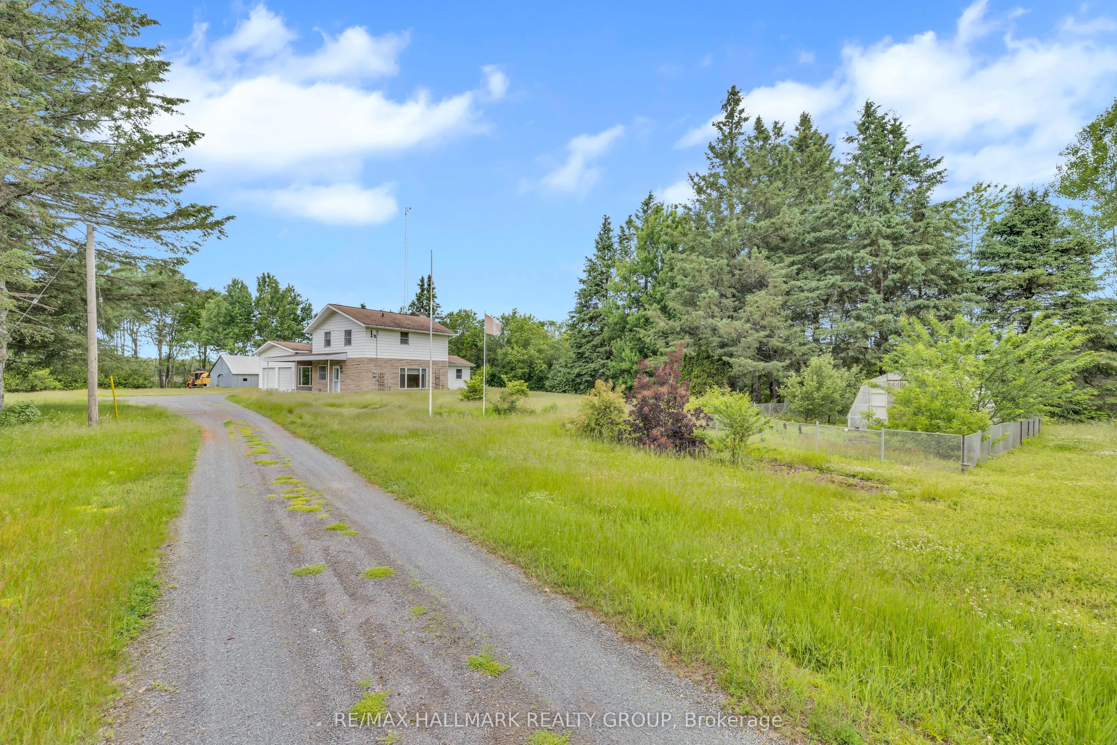 2551 RUSSLAND Road