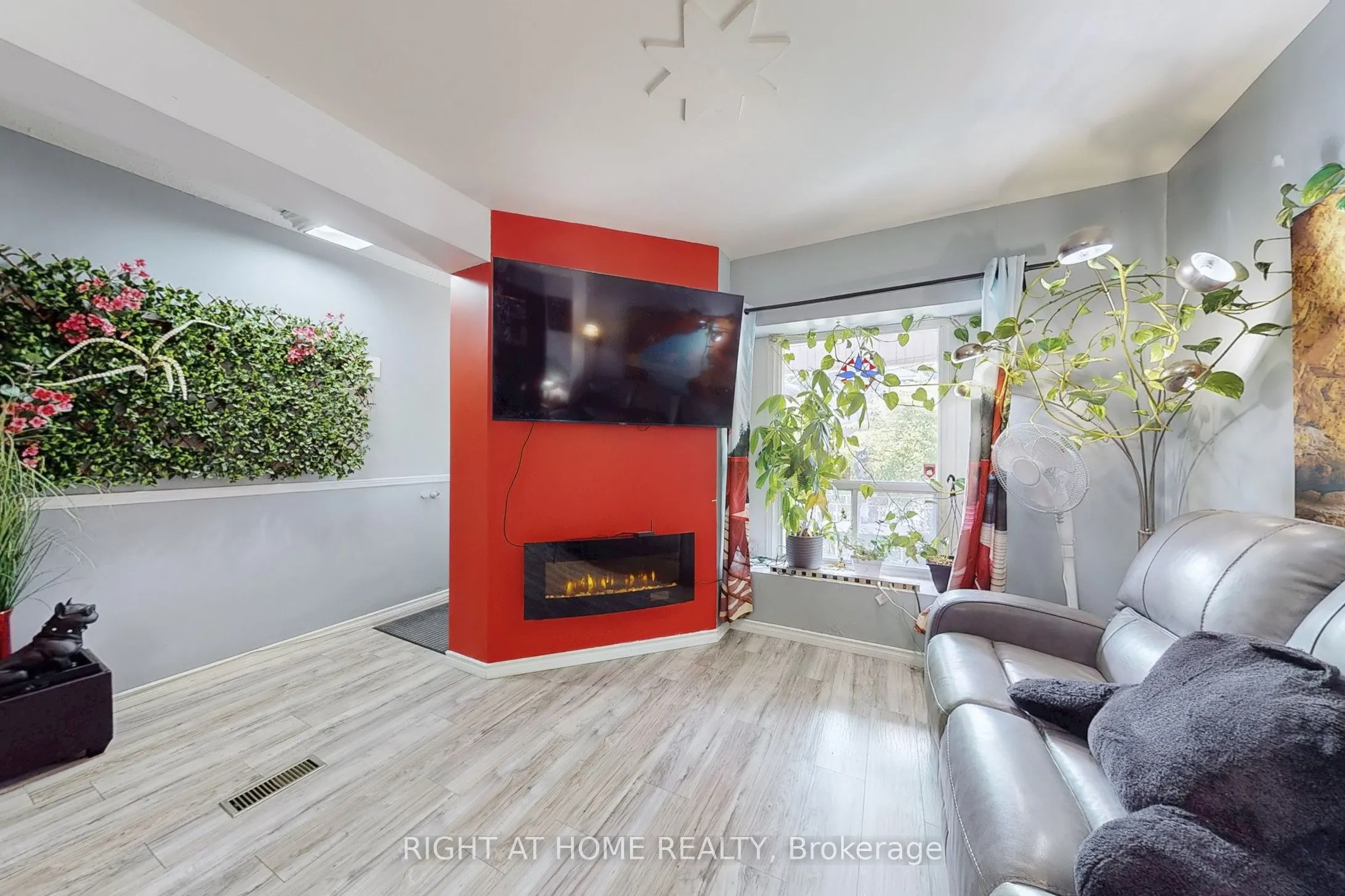 89 Keith Street