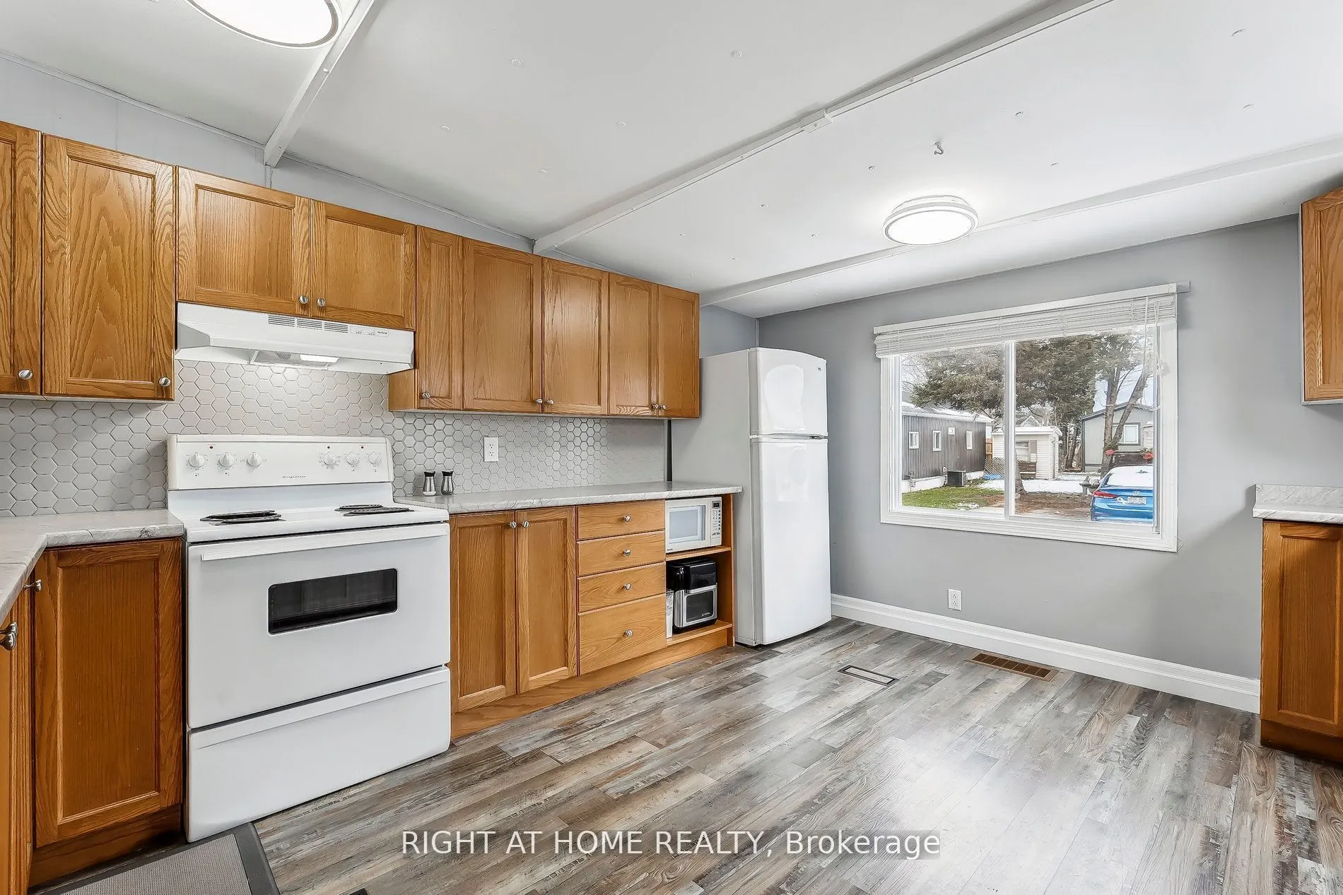 4584 Abigail Lane