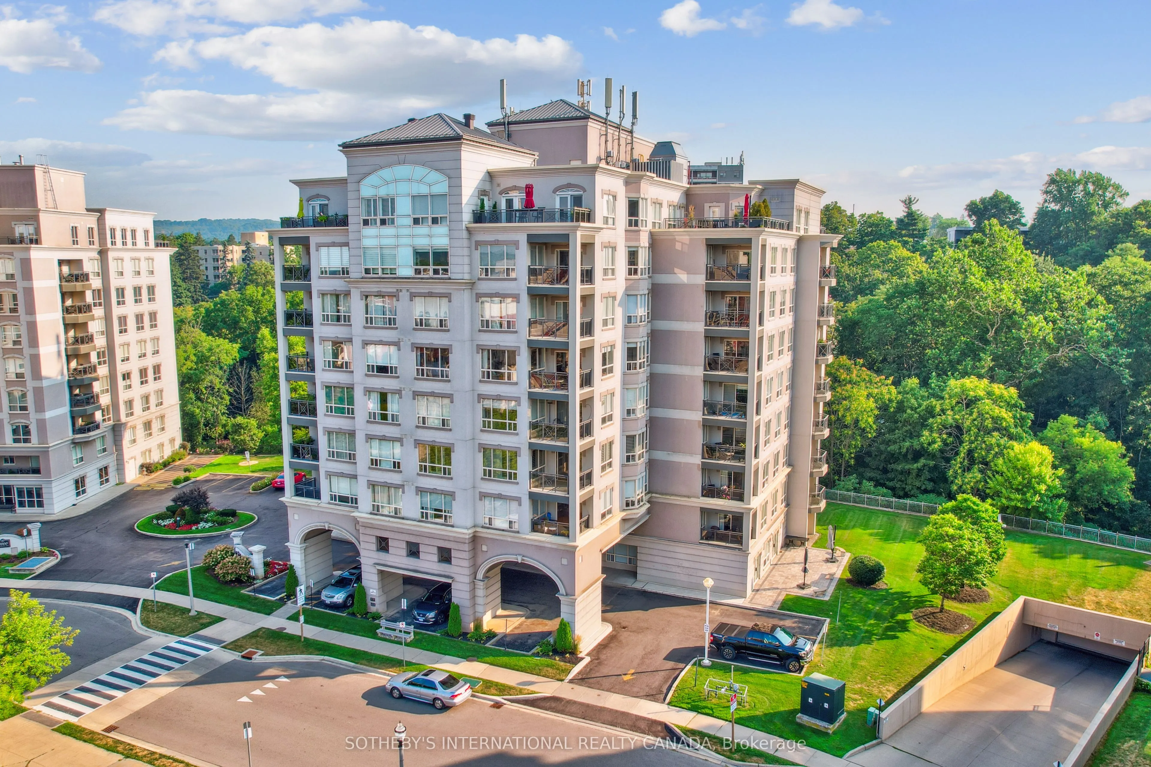 2000 Creekside Drive, #103