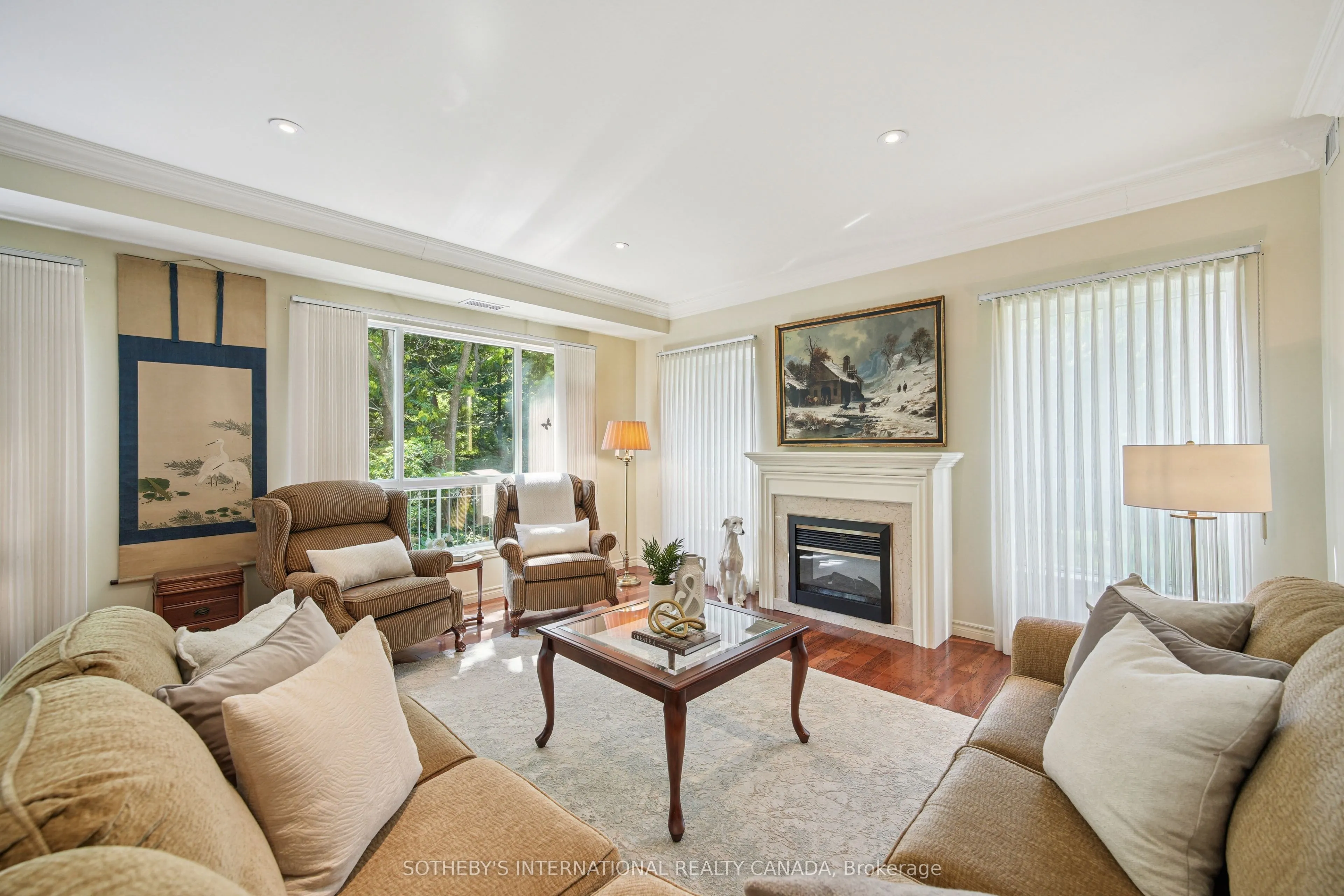 2000 Creekside Drive, #103