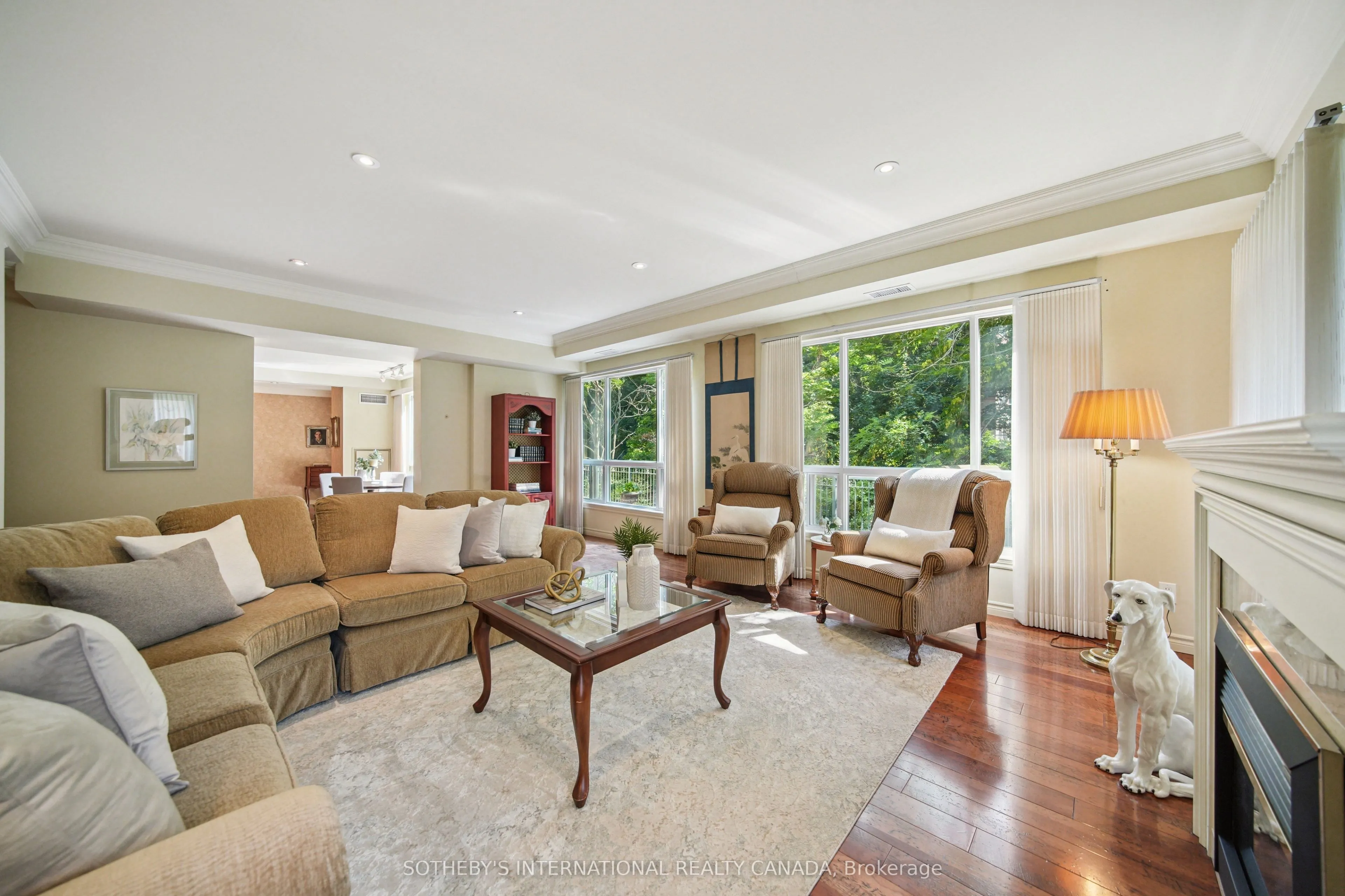 2000 Creekside Drive, #103