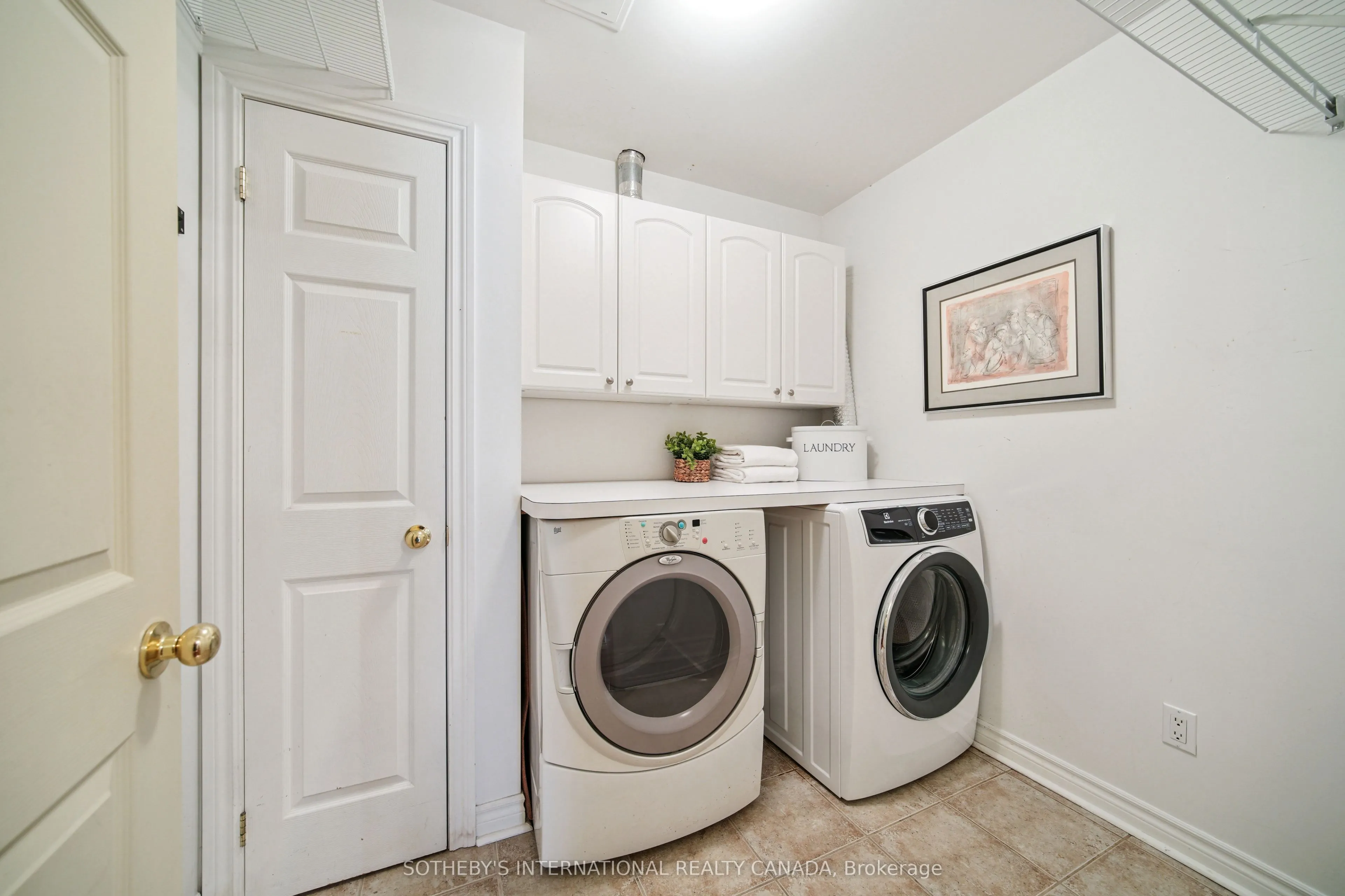 2000 Creekside Drive, #103