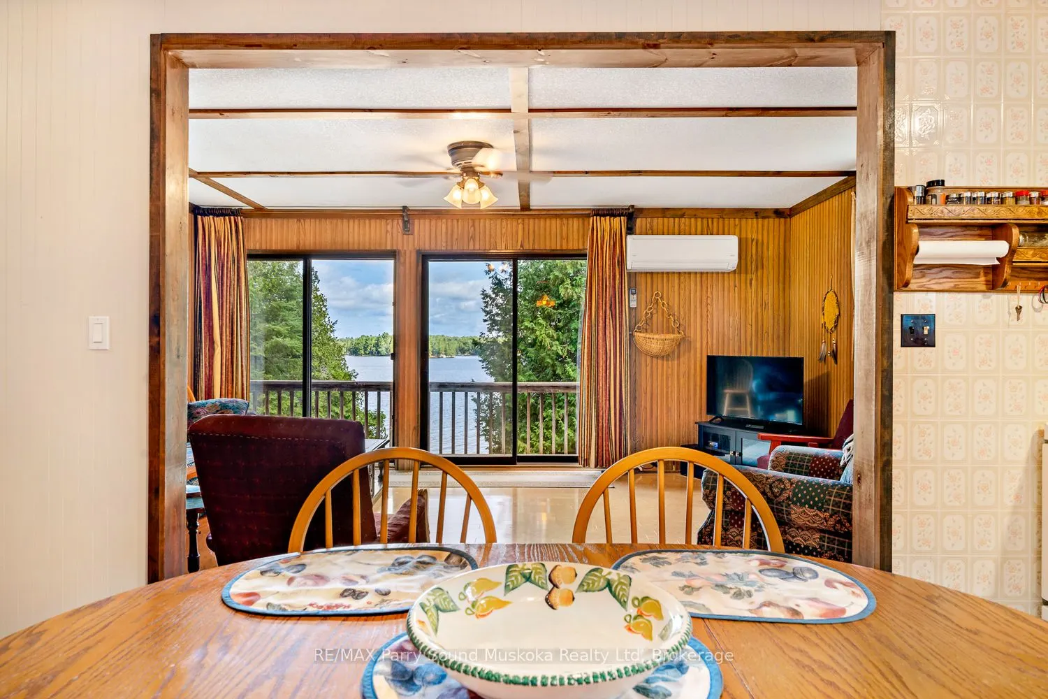 28 Stormy Point Road