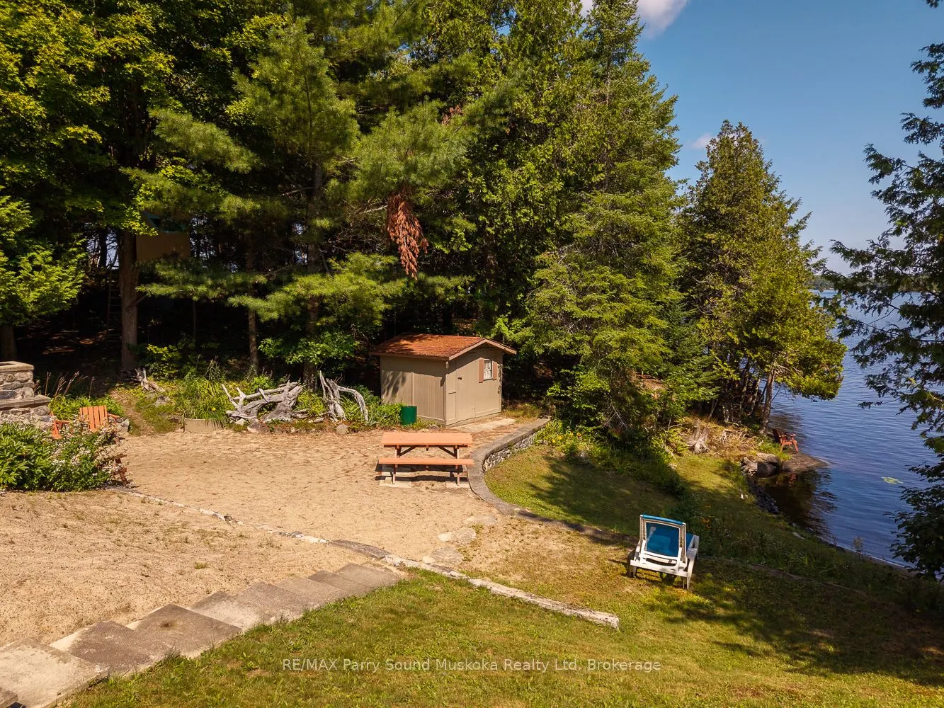 28 Stormy Point Road
