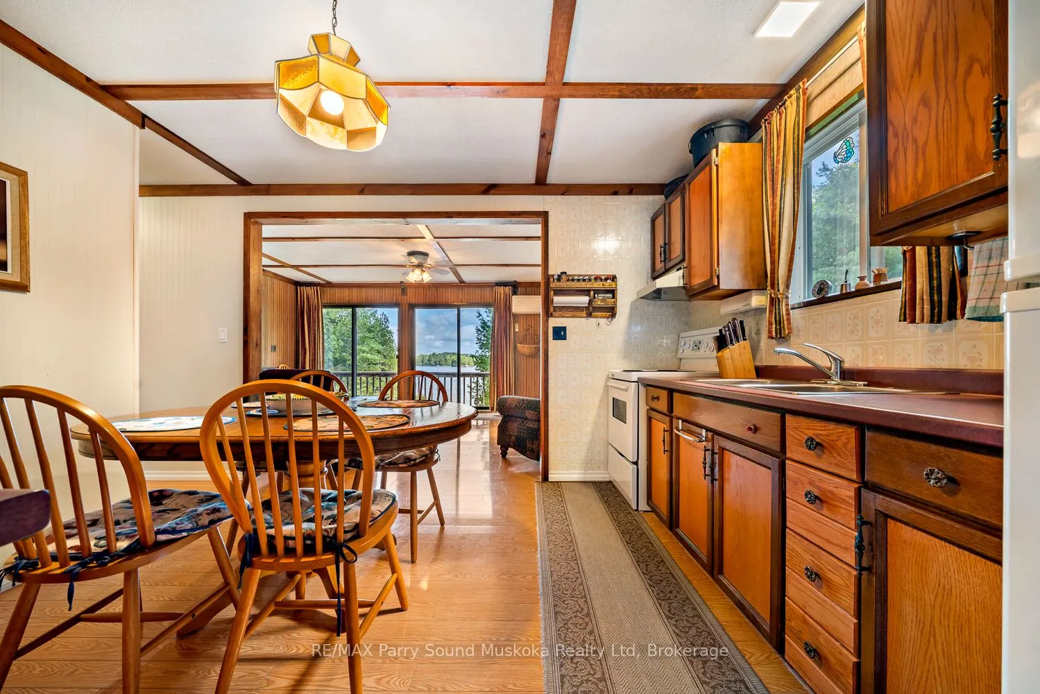 28 Stormy Point Road