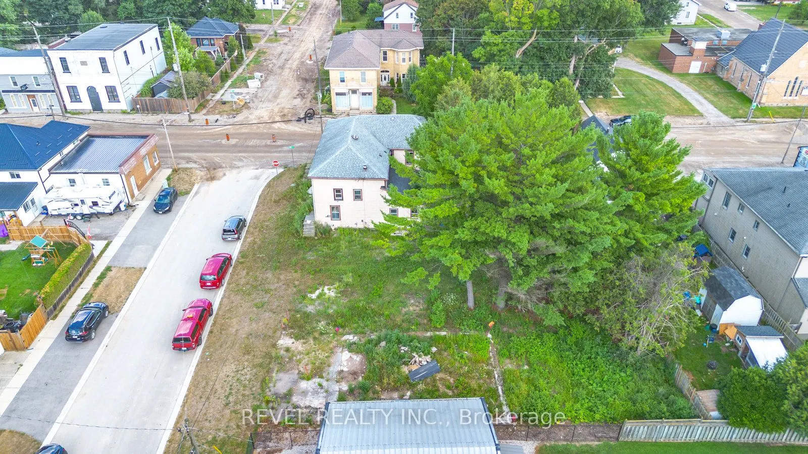 3 Main Street S