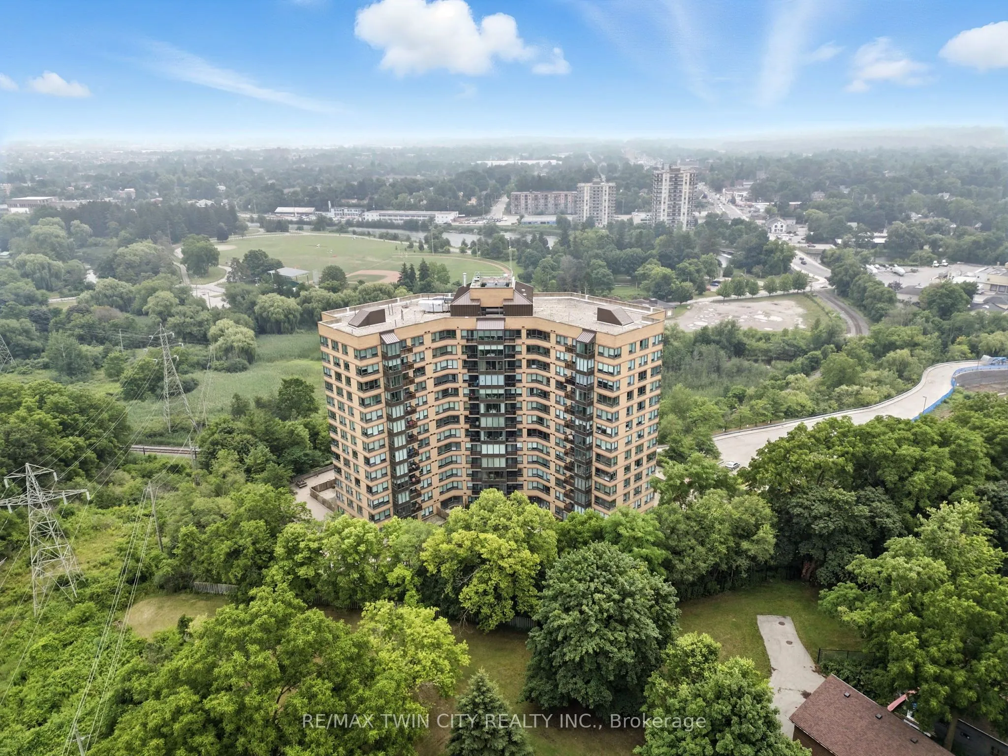 237 King Street W, #1104
