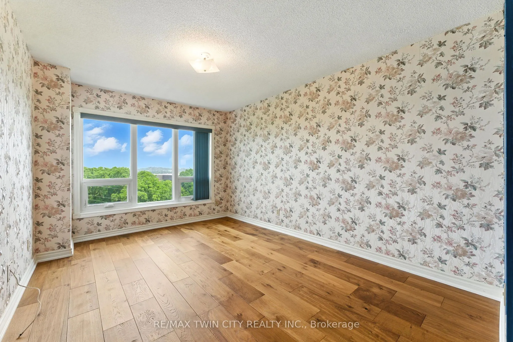 237 King Street W, #1104