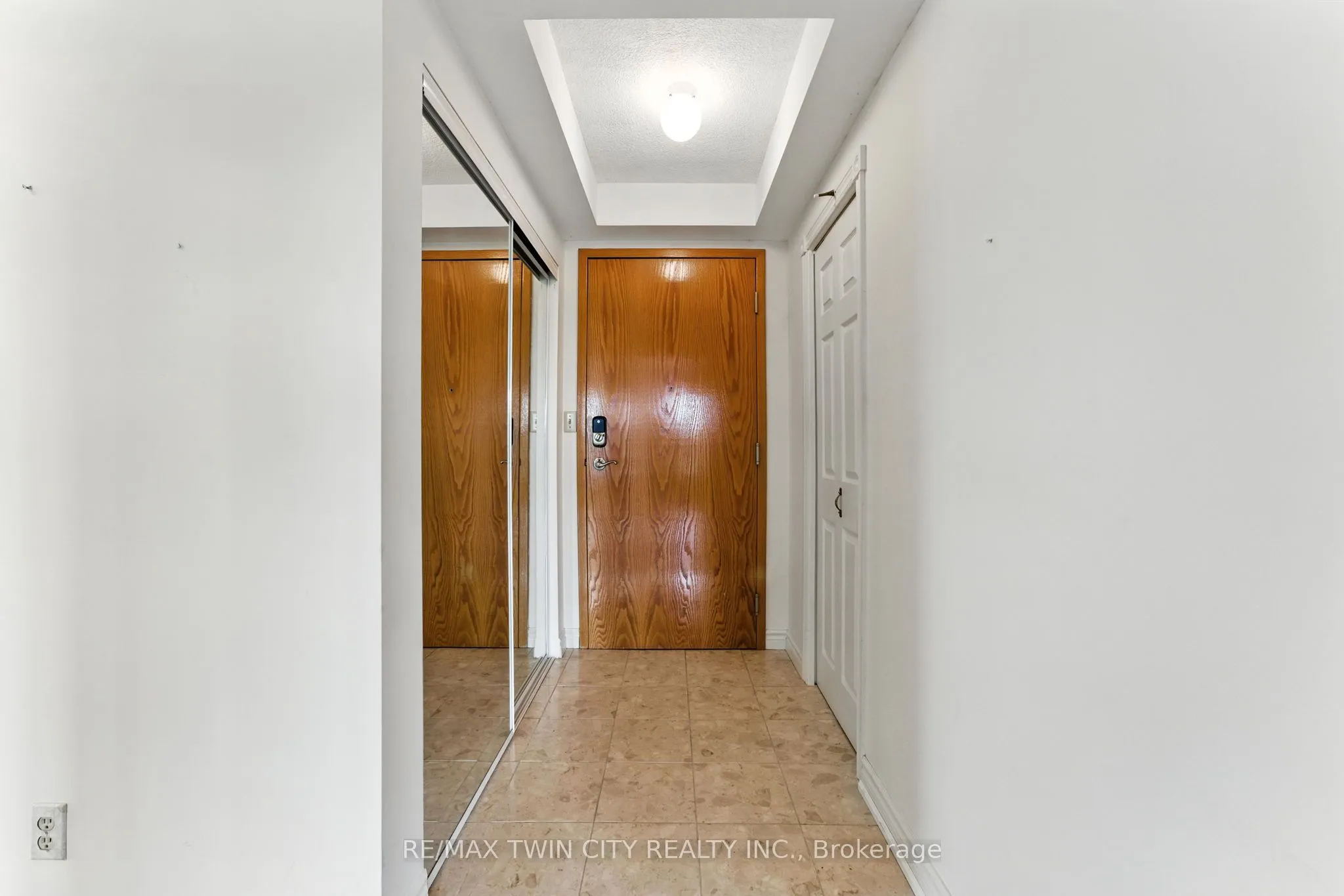 237 King Street W, #1104