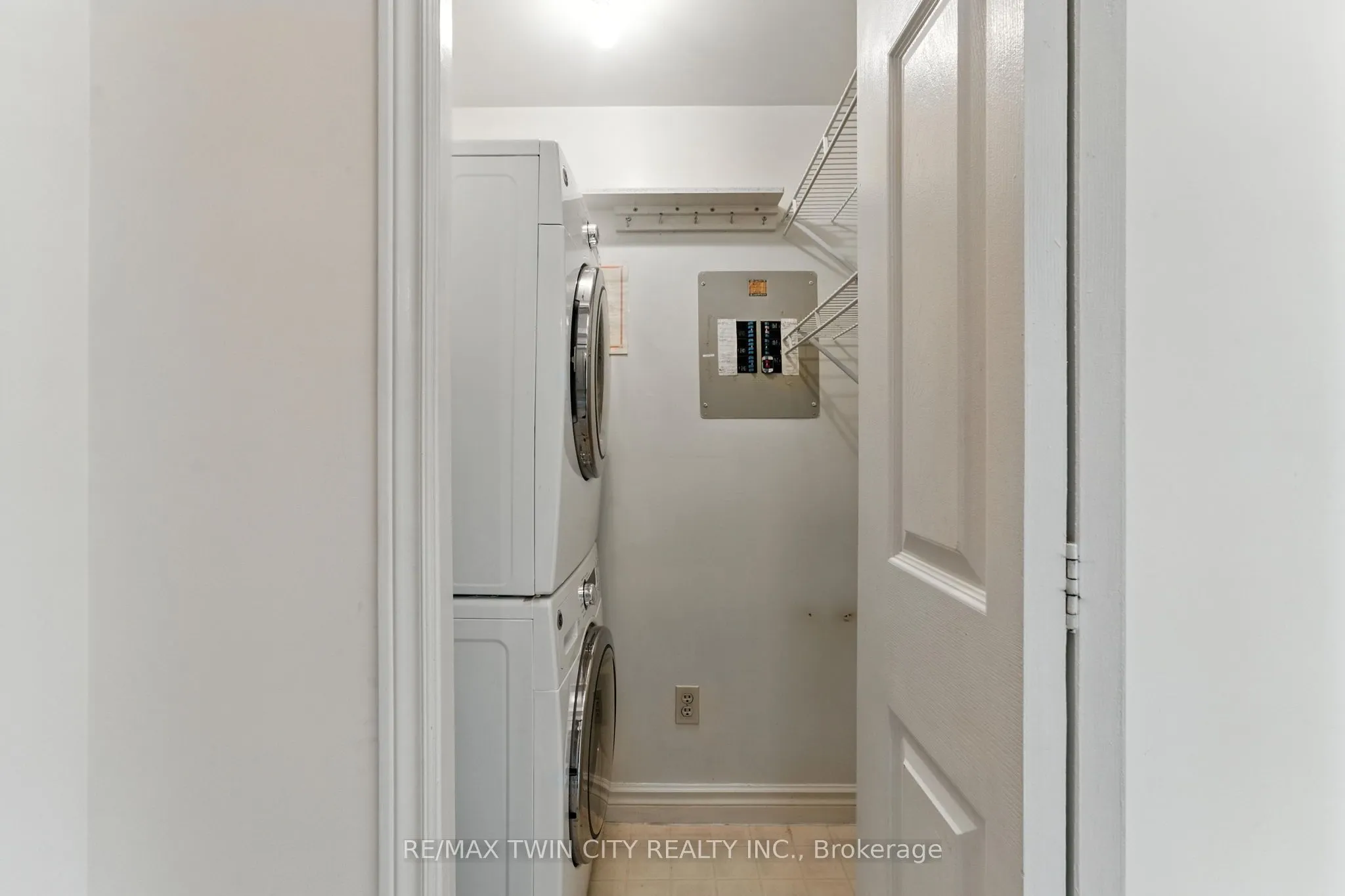 237 King Street W, #1104