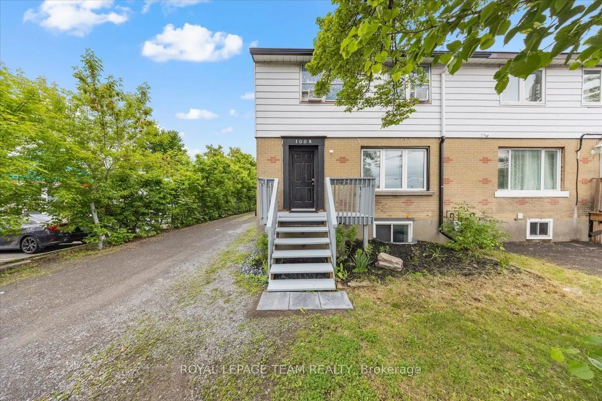 1008 ST. LAURENT Boulevard