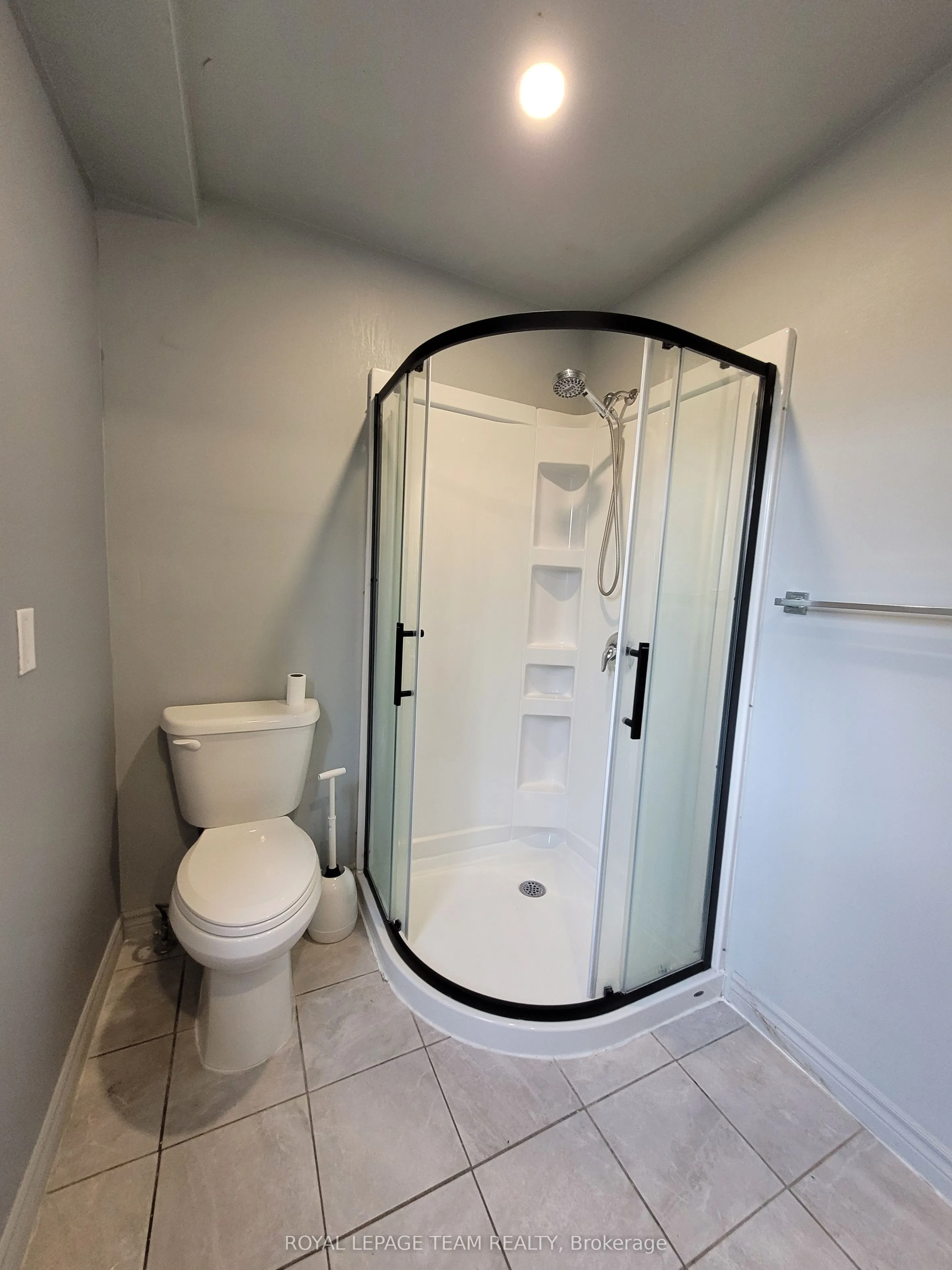 1008 ST. LAURENT Boulevard