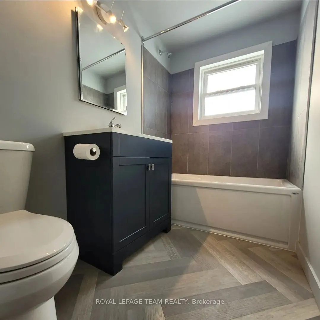 1008 ST. LAURENT Boulevard