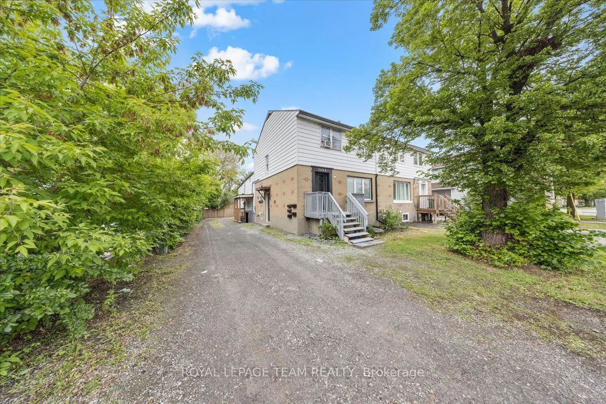 1008 ST. LAURENT Boulevard