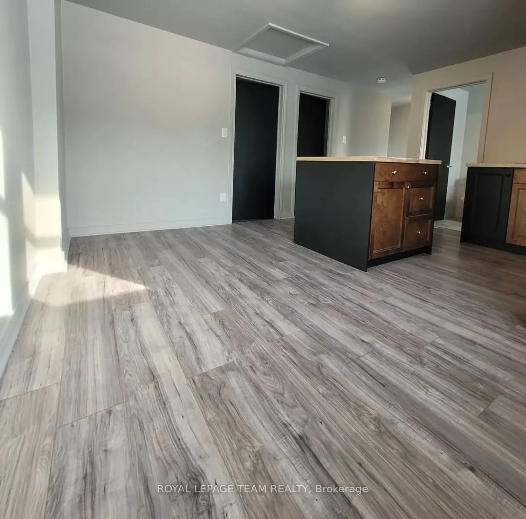 1008 ST. LAURENT Boulevard