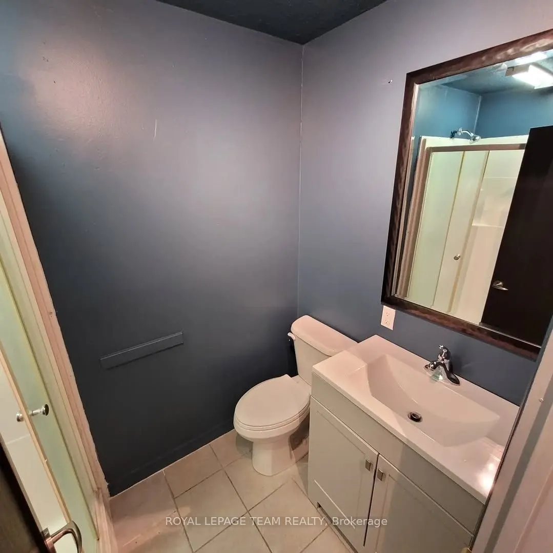 1008 ST. LAURENT Boulevard