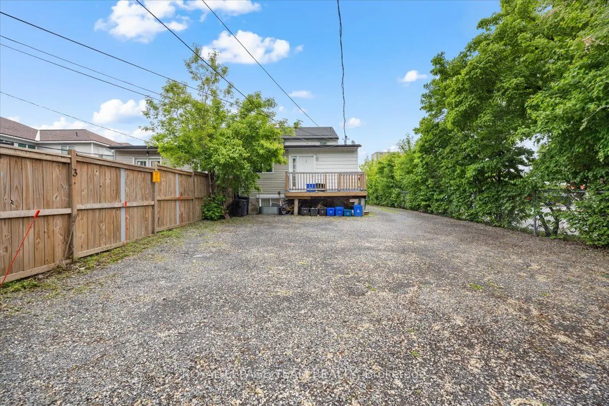 1008 ST. LAURENT Boulevard