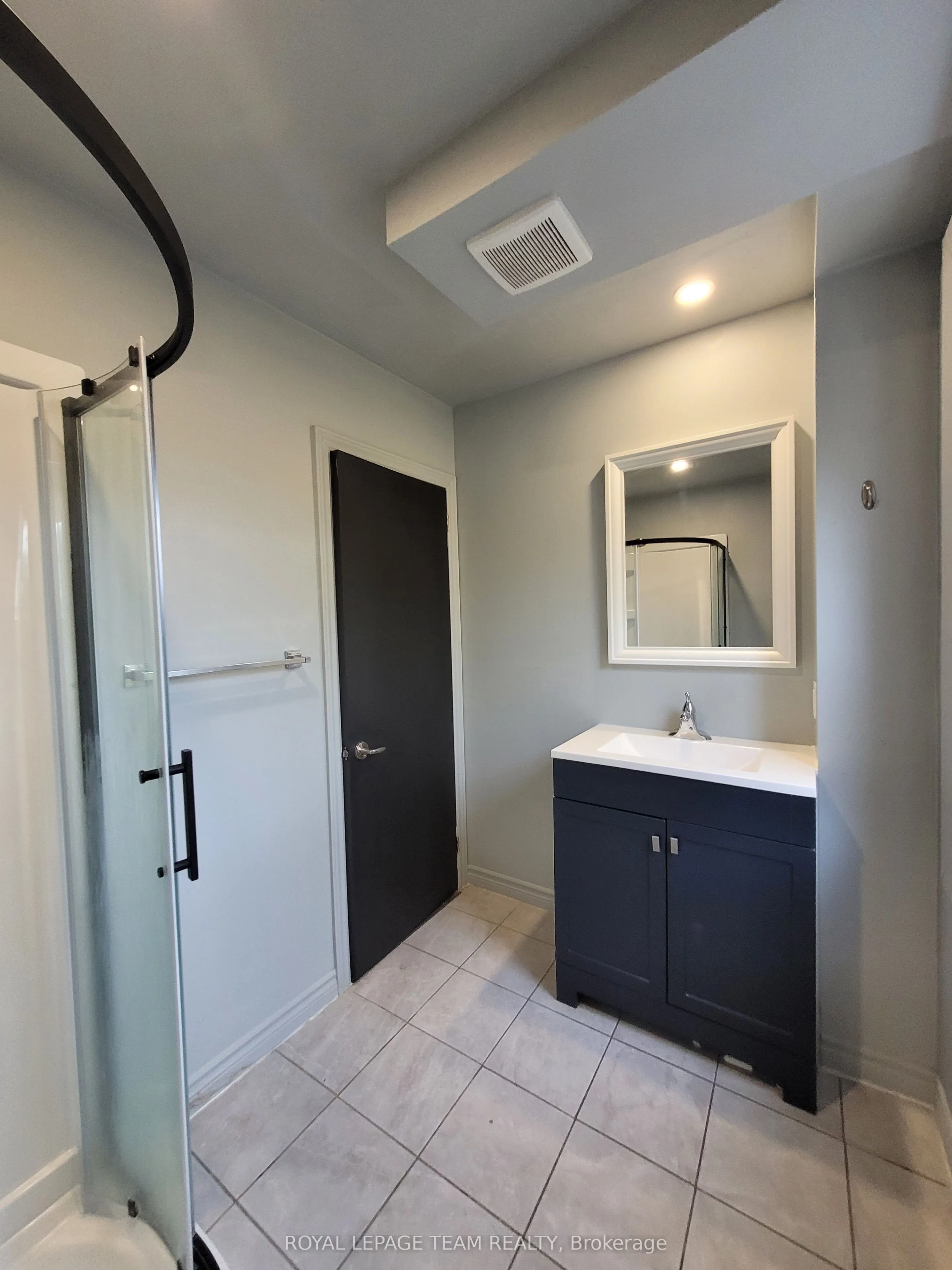 1008 ST. LAURENT Boulevard