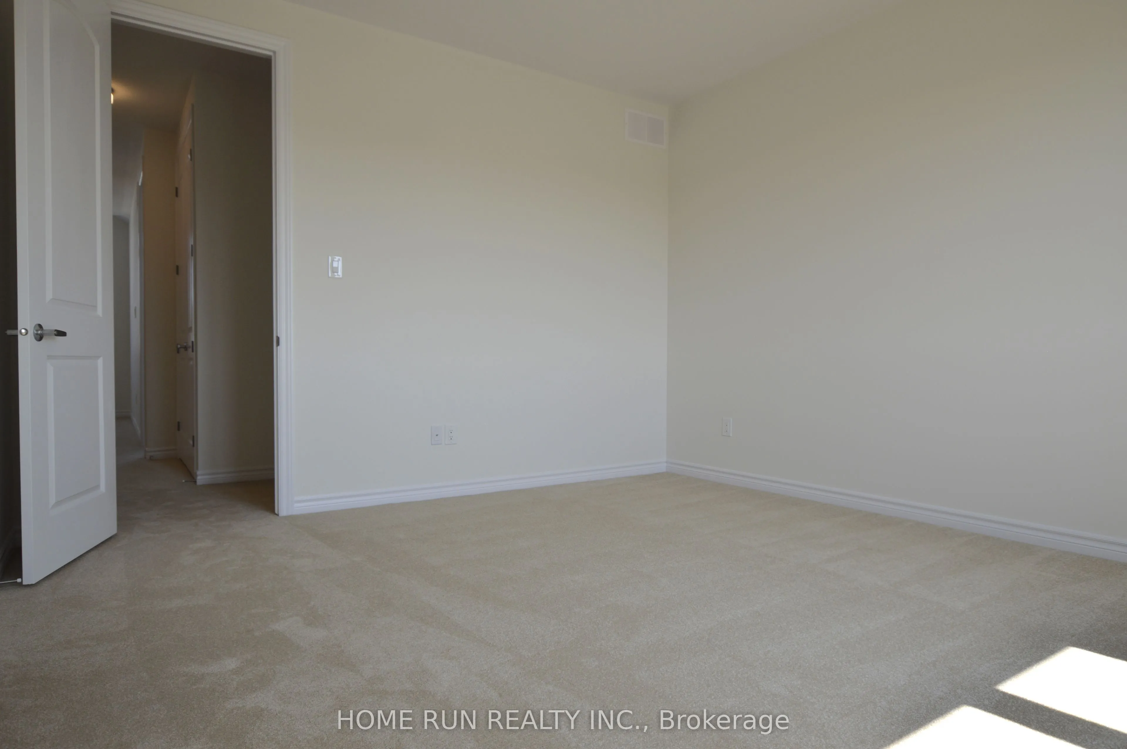 286 Turnbuckle Crescent