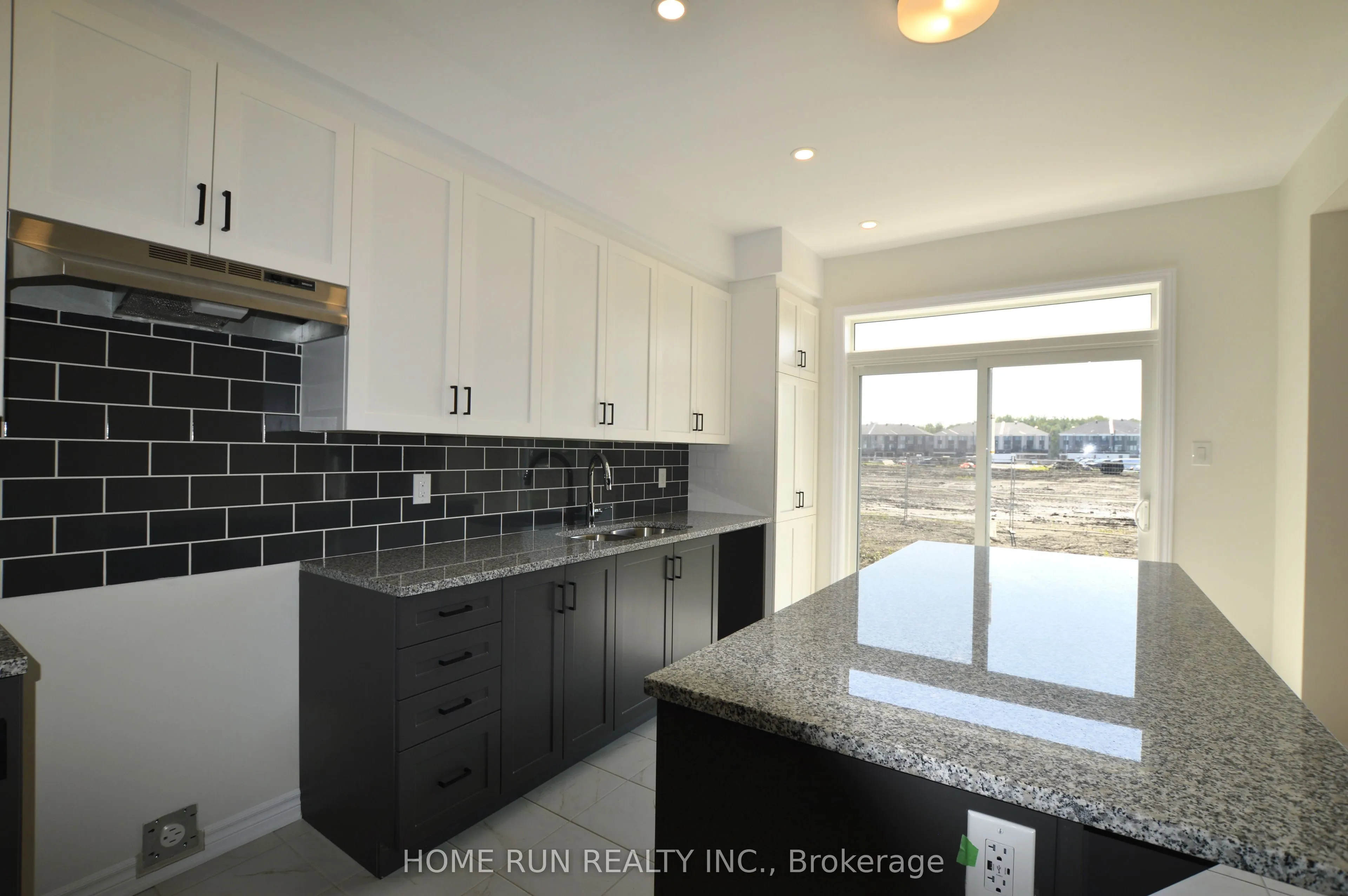 286 Turnbuckle Crescent