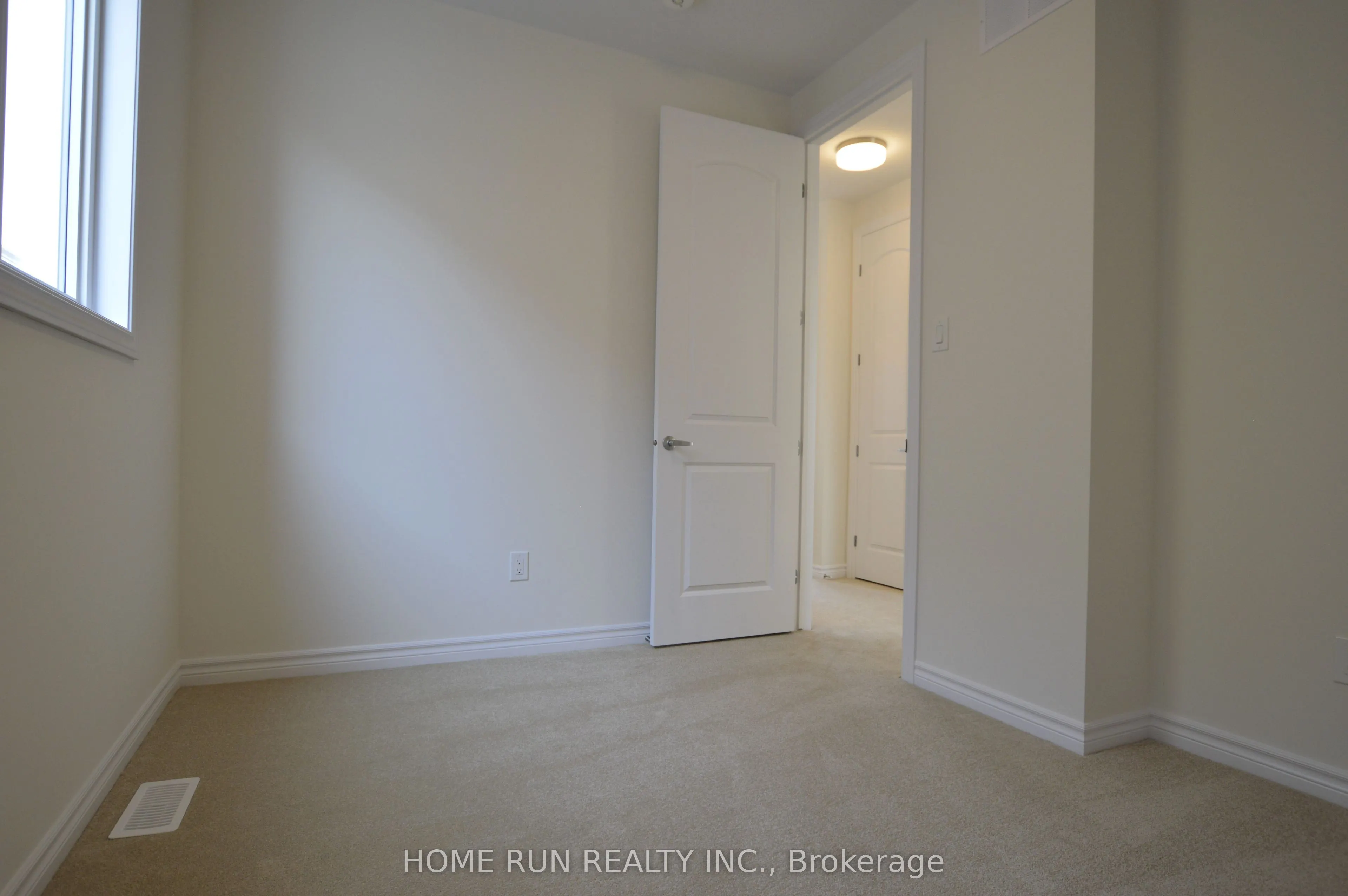 286 Turnbuckle Crescent