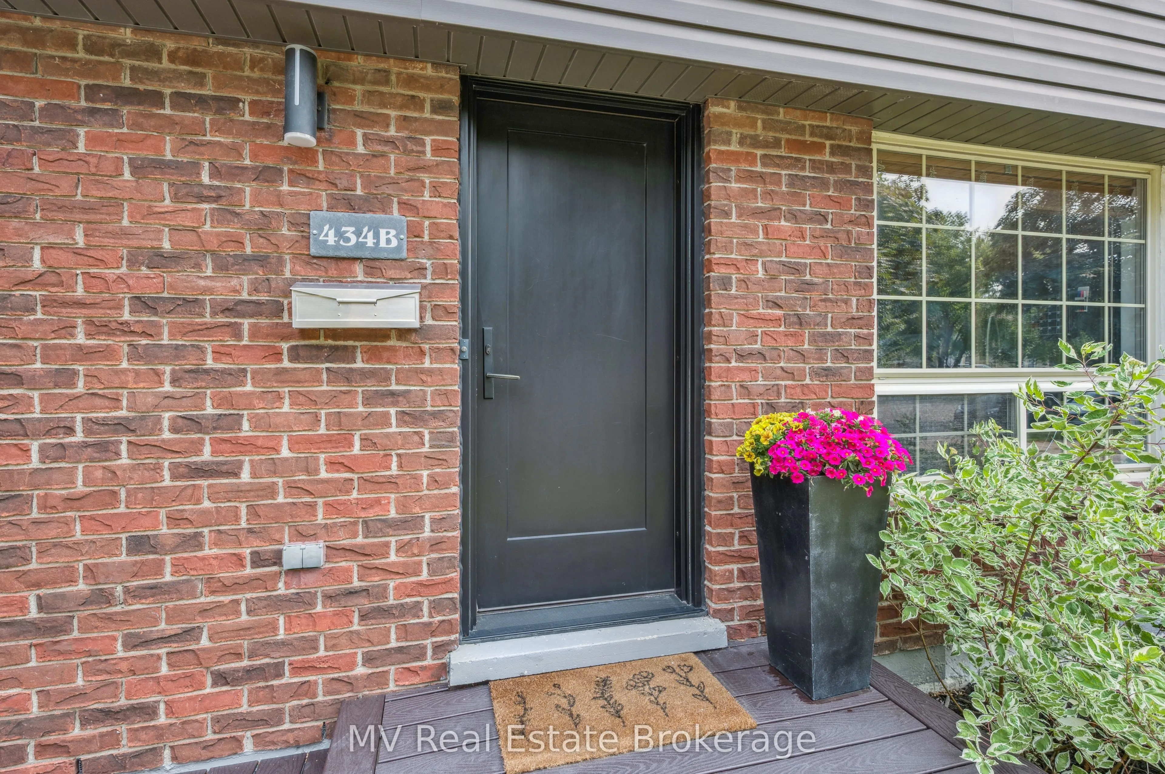 434B Dunvegan Drive