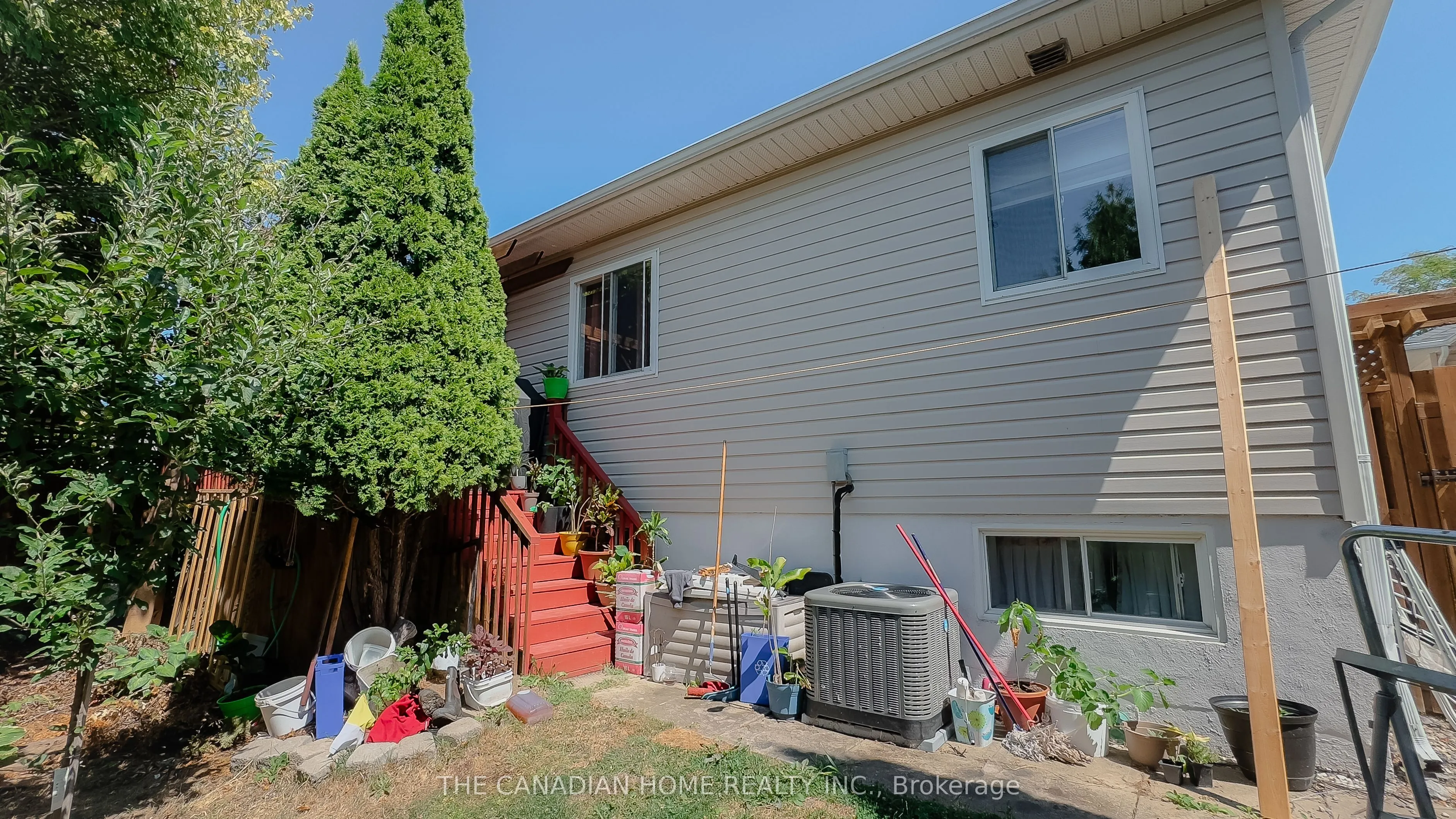 359 ELLESMEER Avenue