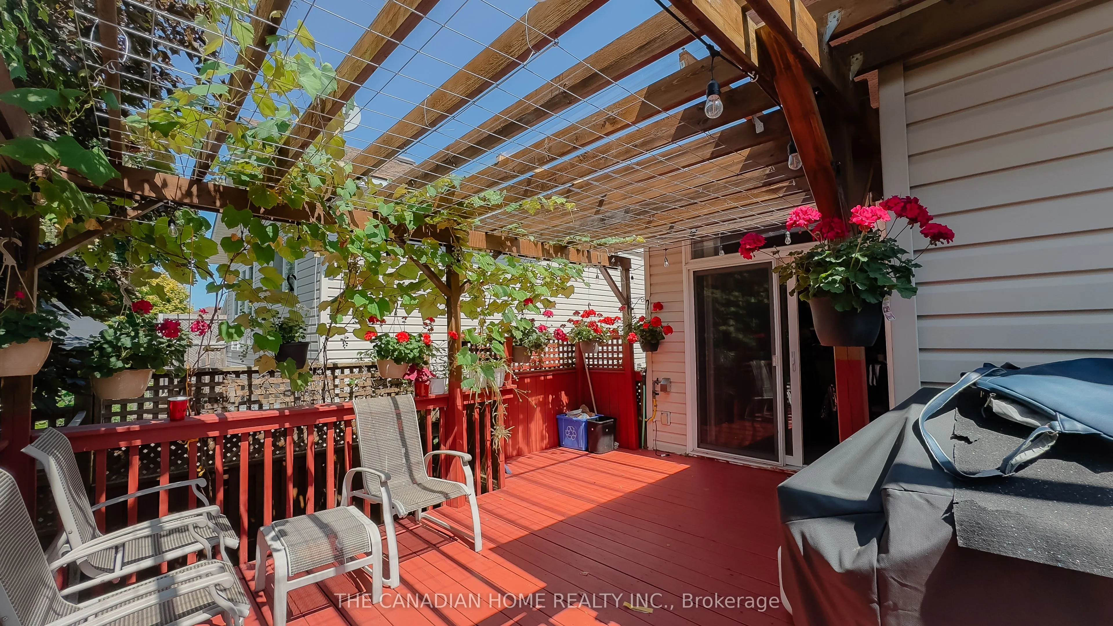 359 ELLESMEER Avenue