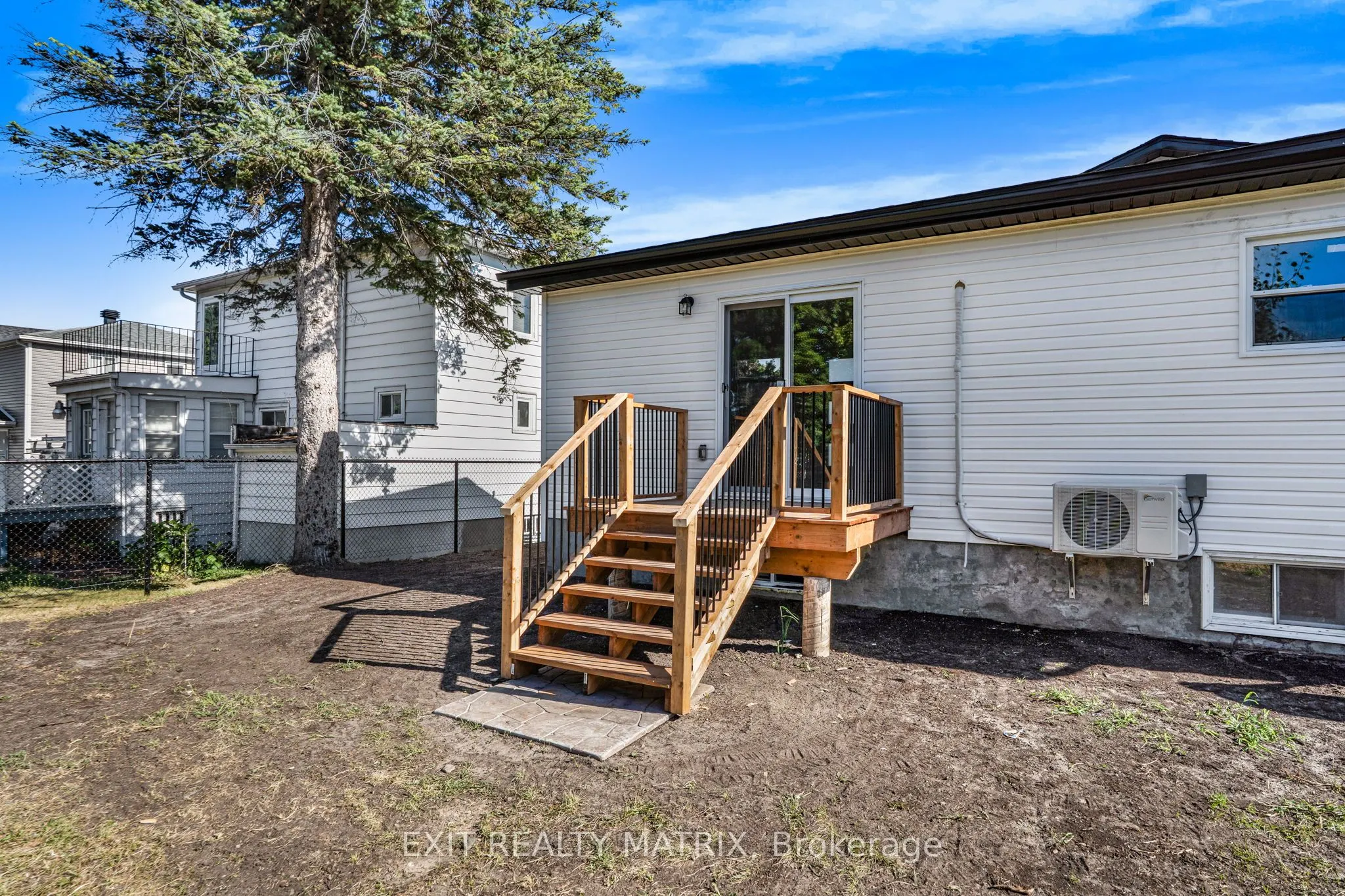 537 Higginson Street