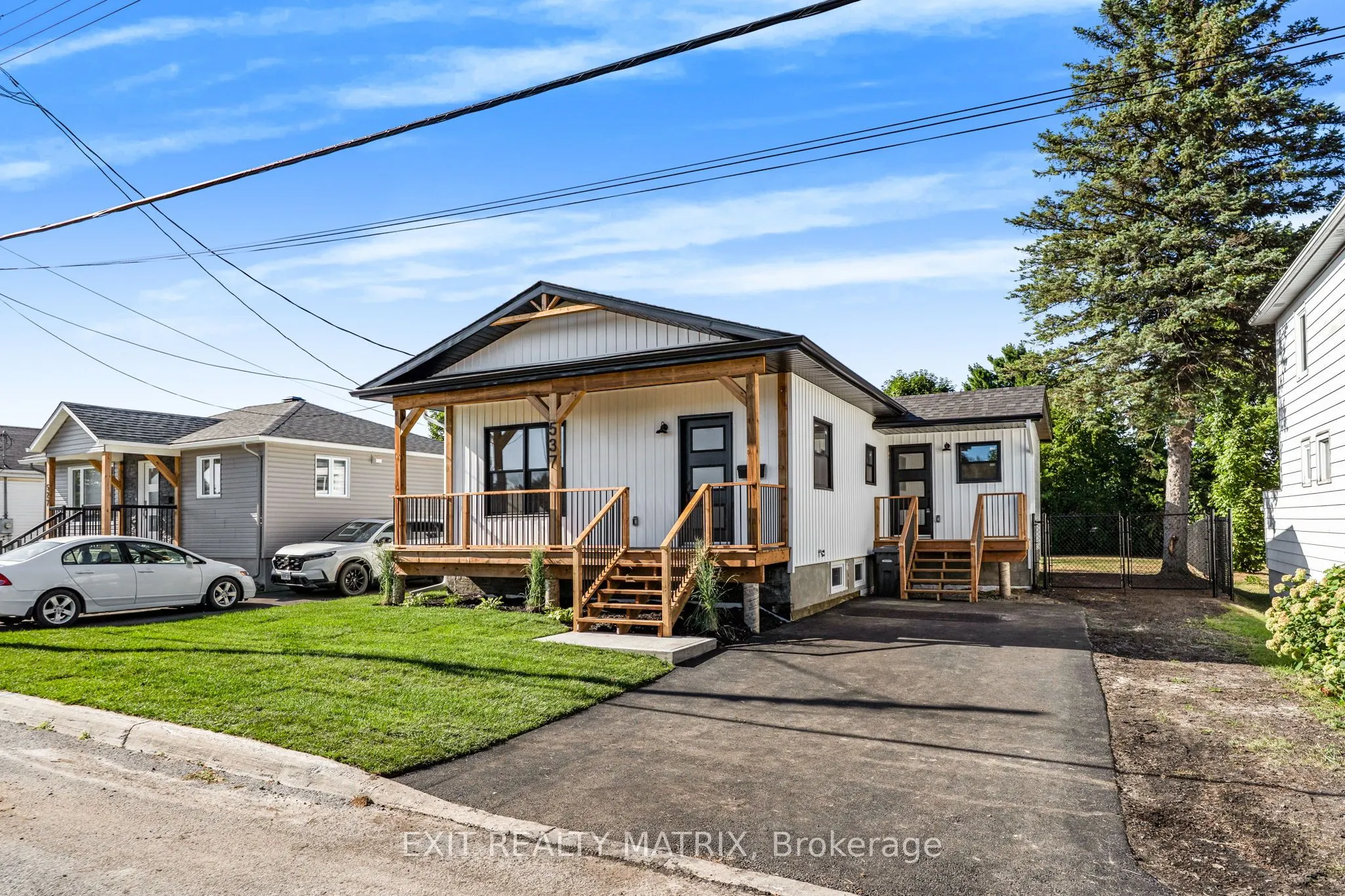 537 Higginson Street