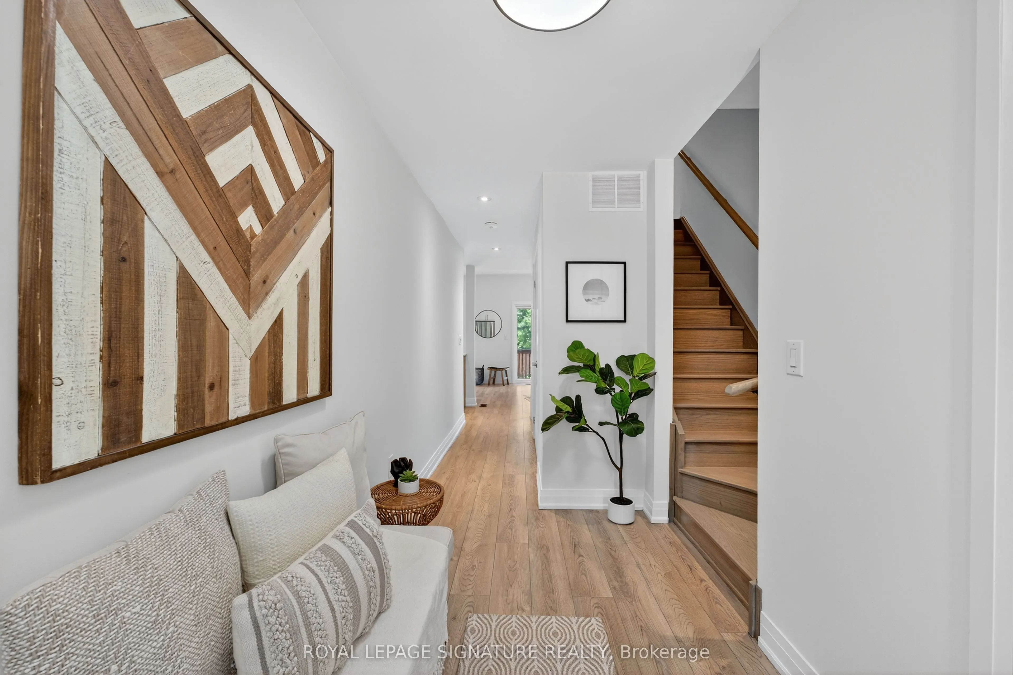 393 Manitoba Street, #4