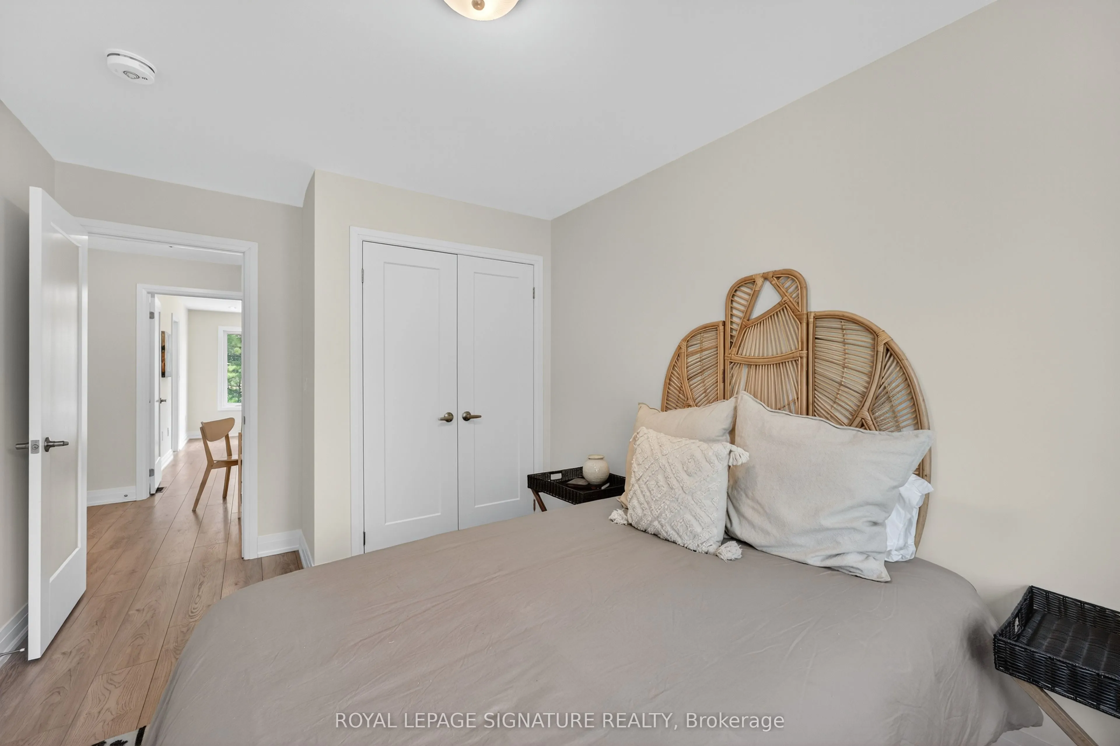 393 Manitoba Street, #4