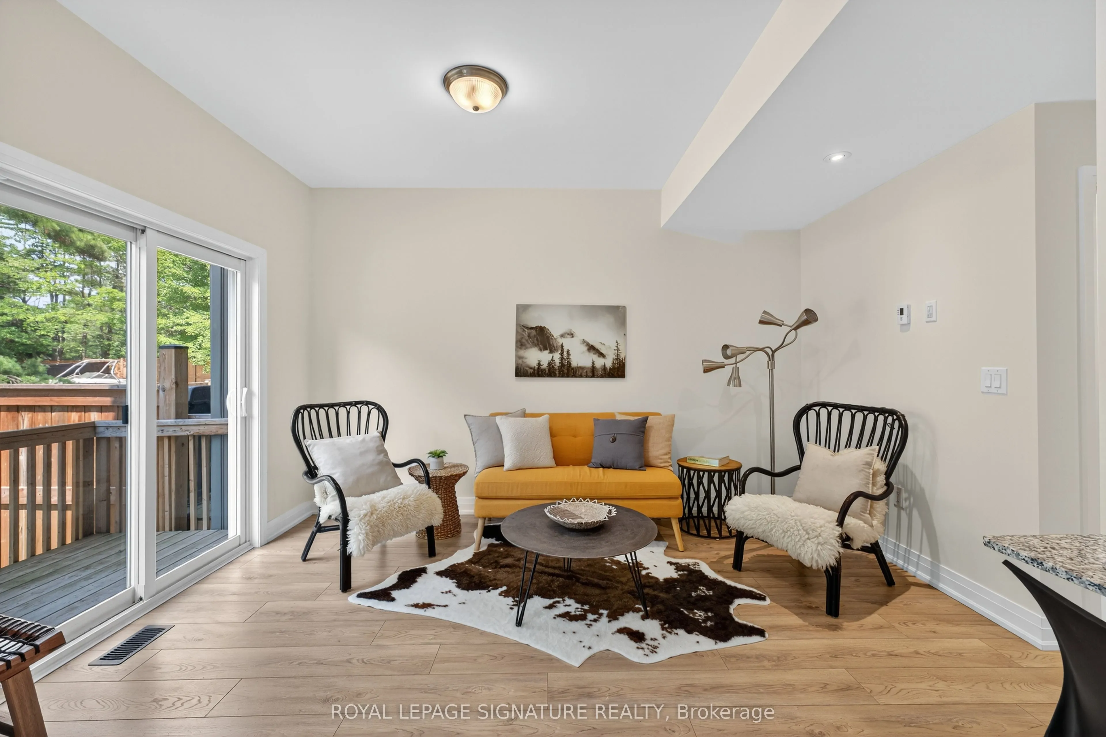393 Manitoba Street, #4