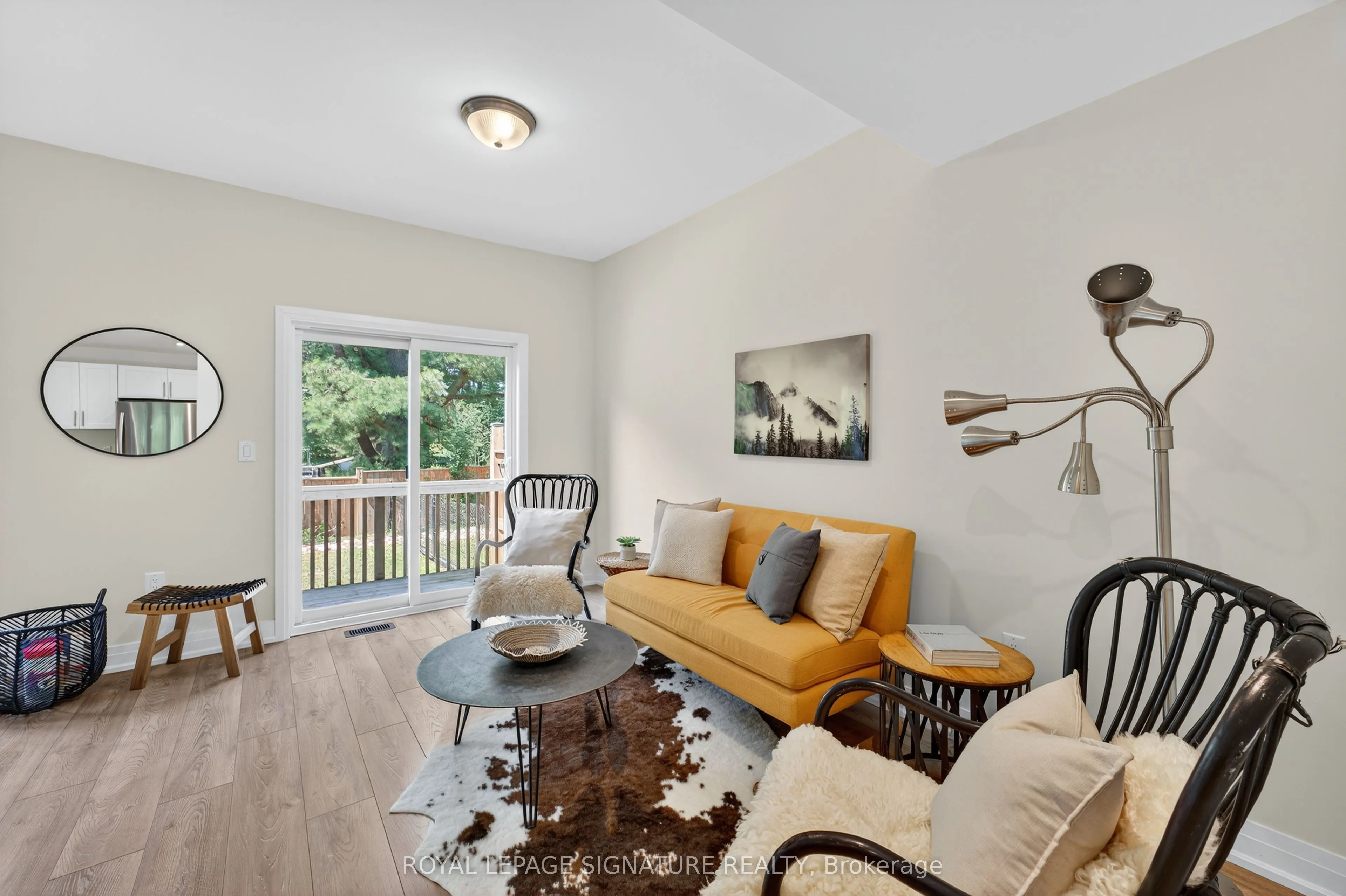 393 Manitoba Street, #4