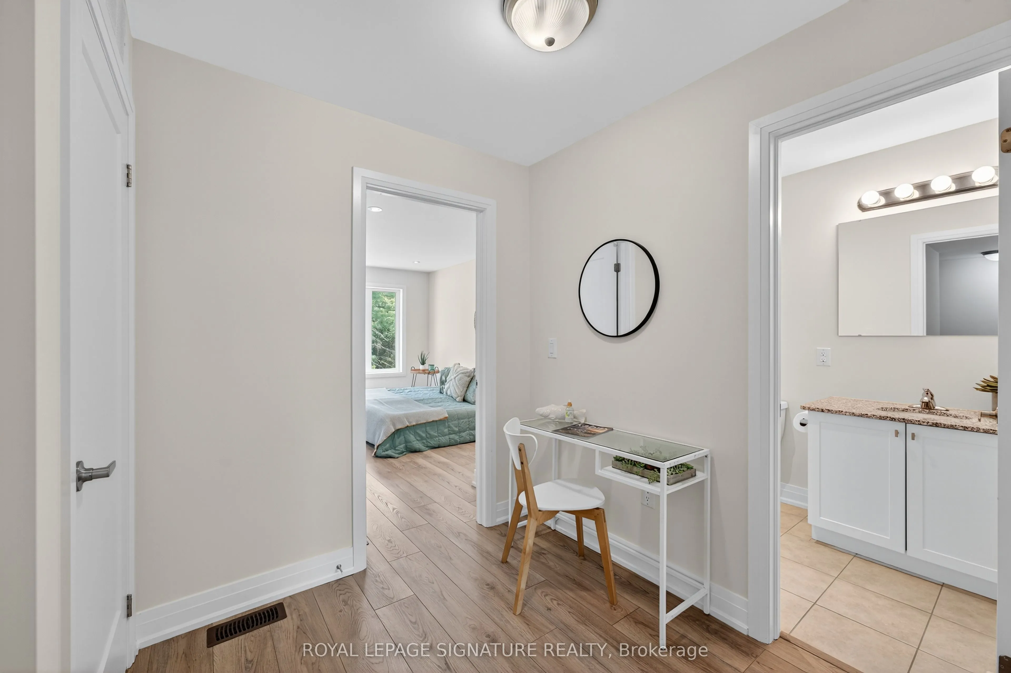 393 Manitoba Street, #4