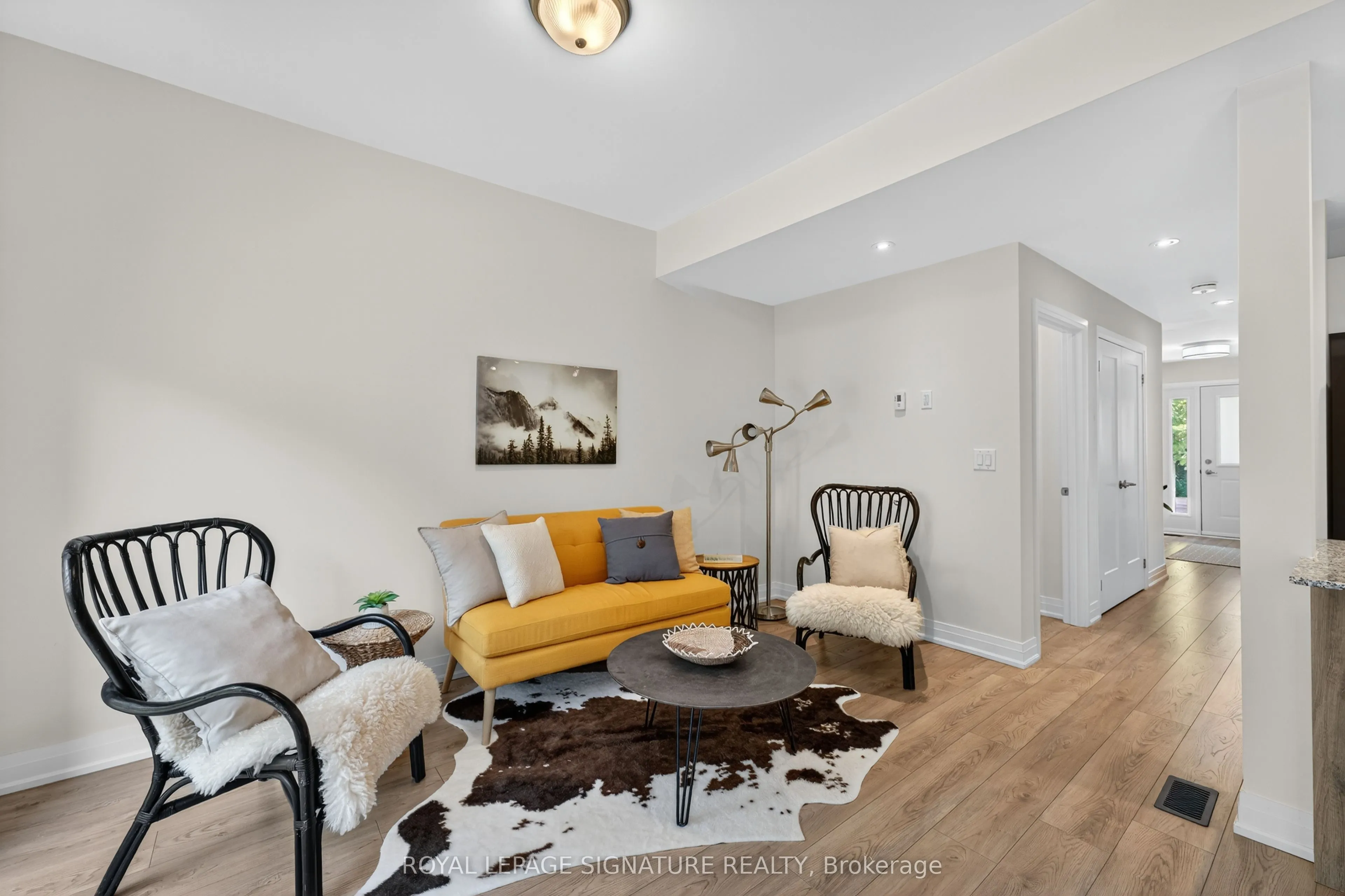 393 Manitoba Street, #4