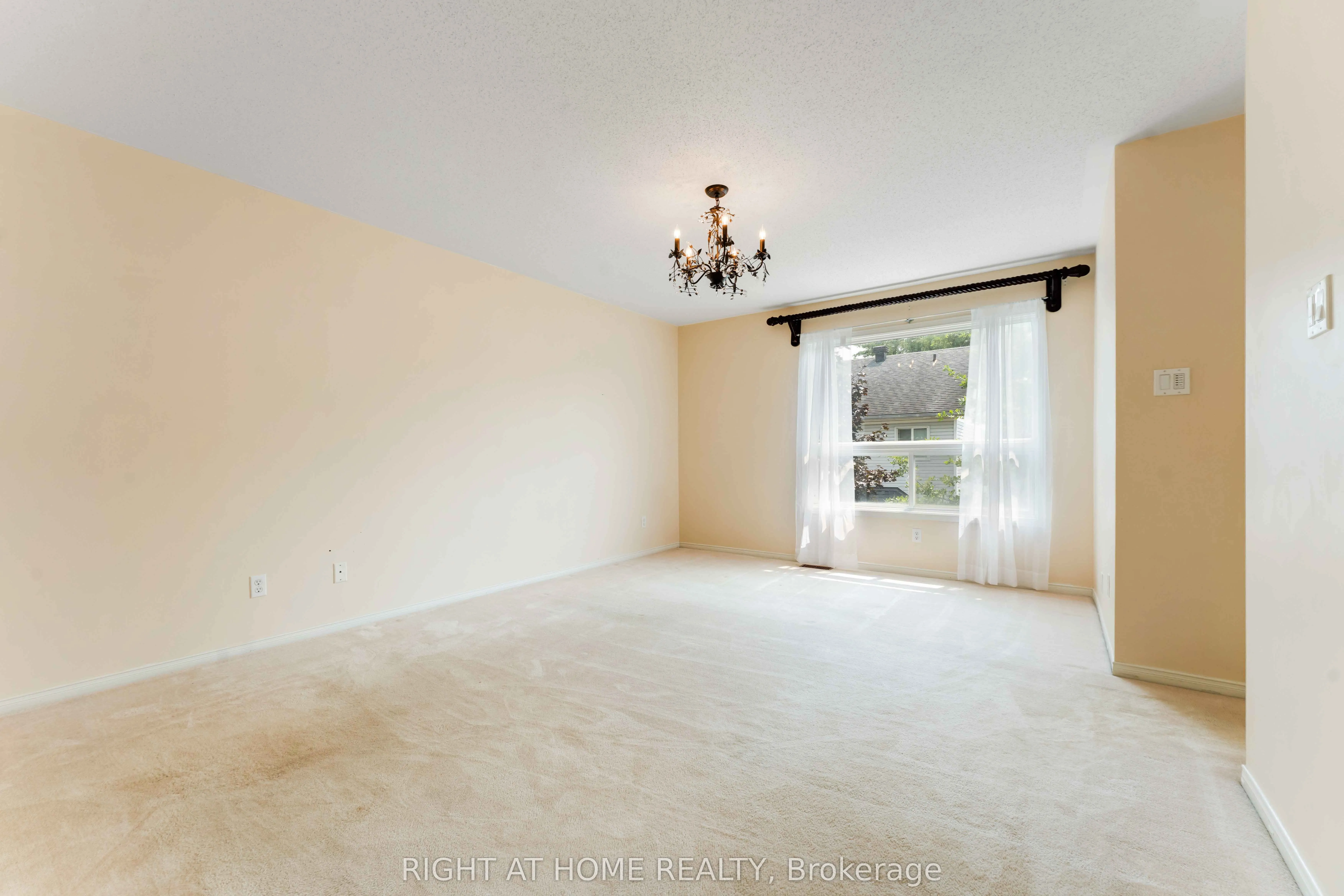 373 Stoneway Drive
