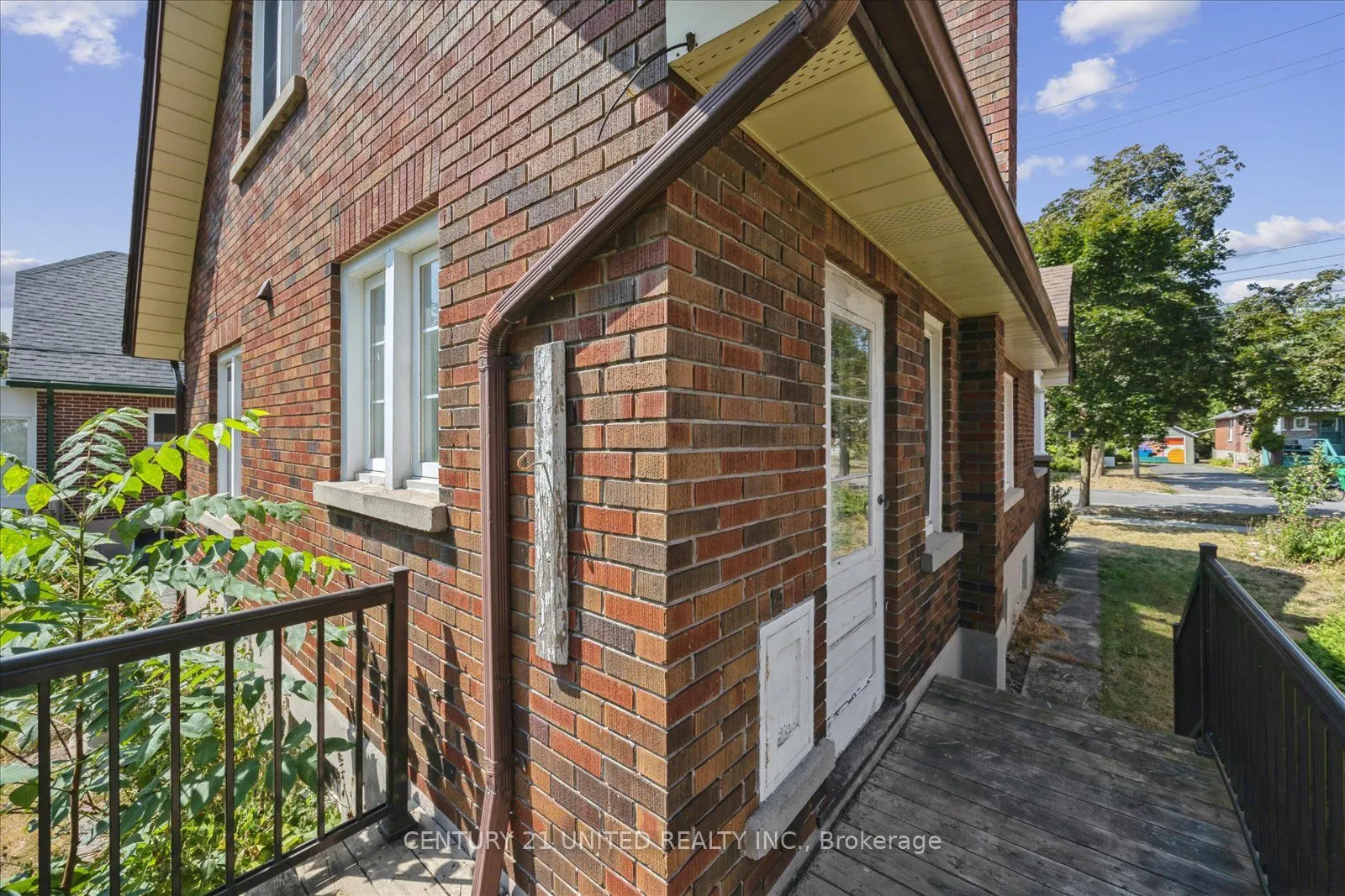 280 Mark Street