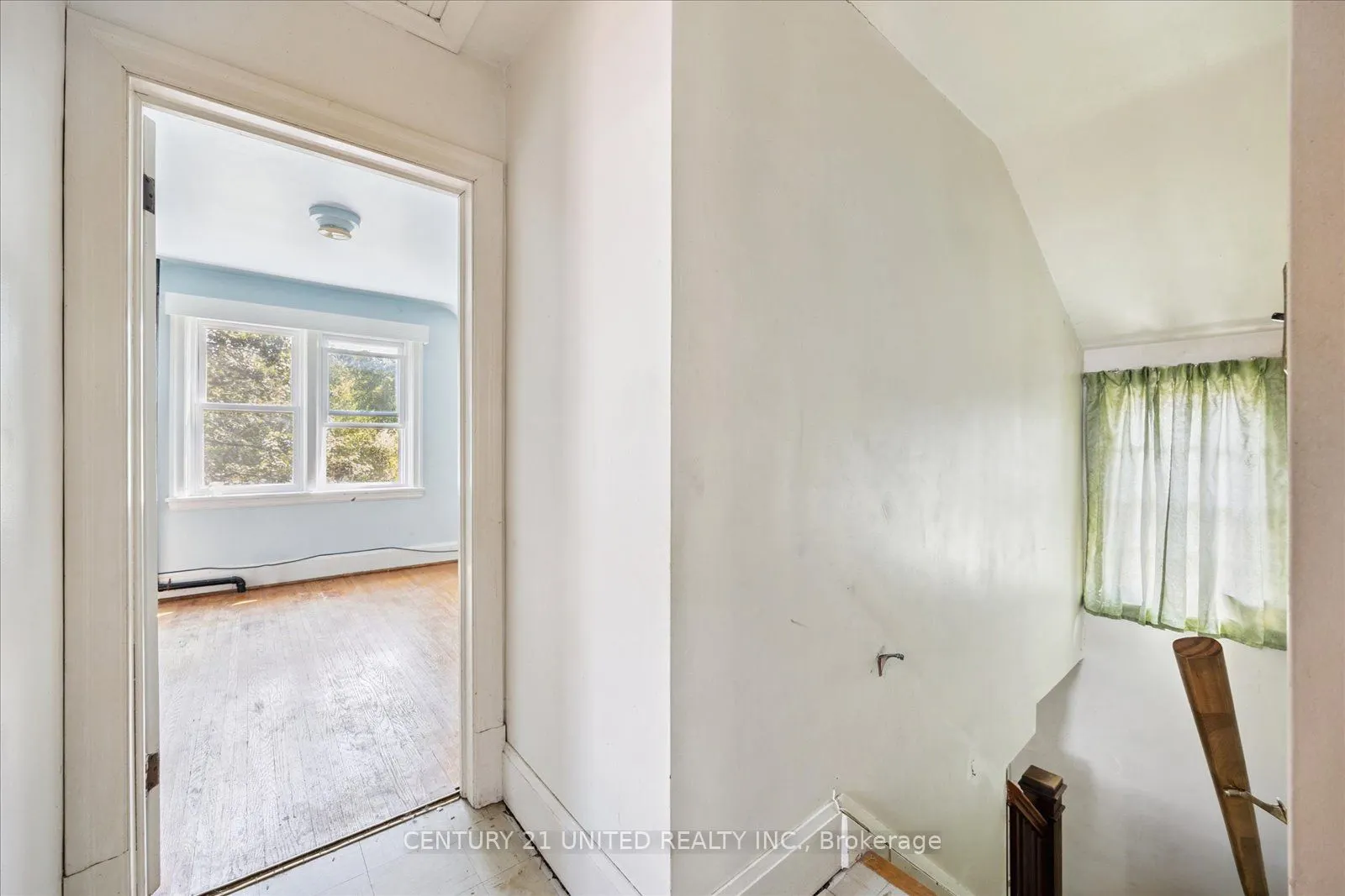 280 Mark Street