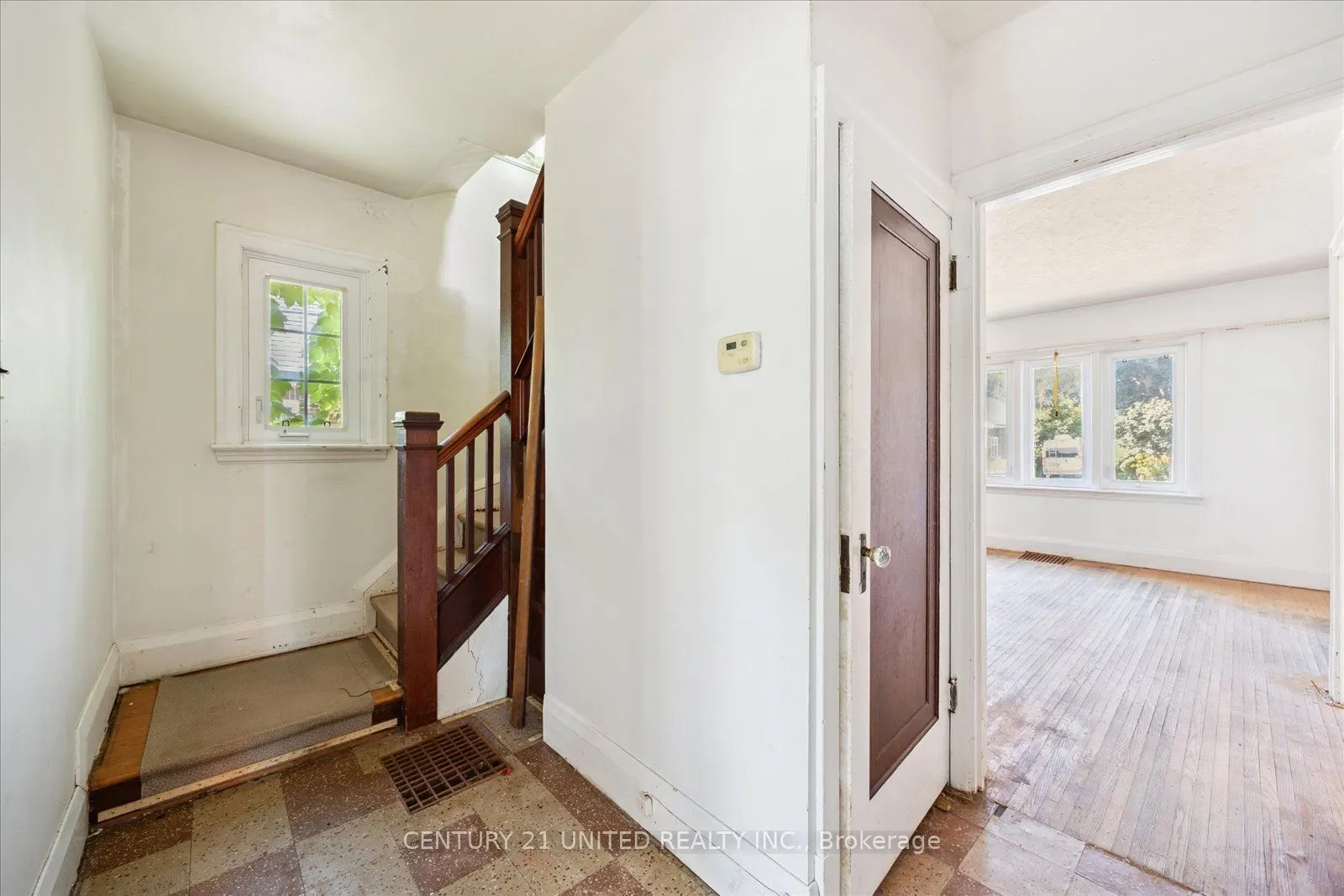 280 Mark Street