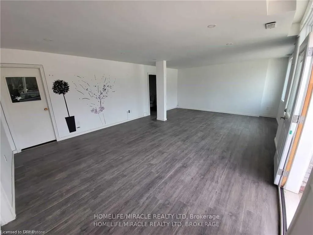 223 Garafraxa St S